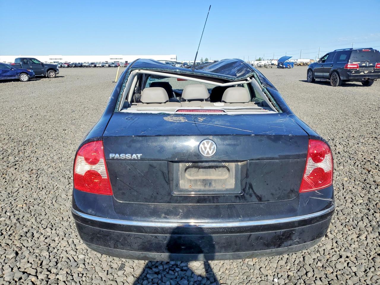 2003 Volkswagen Passat Gls Black vin: WVWPD63B33P192559