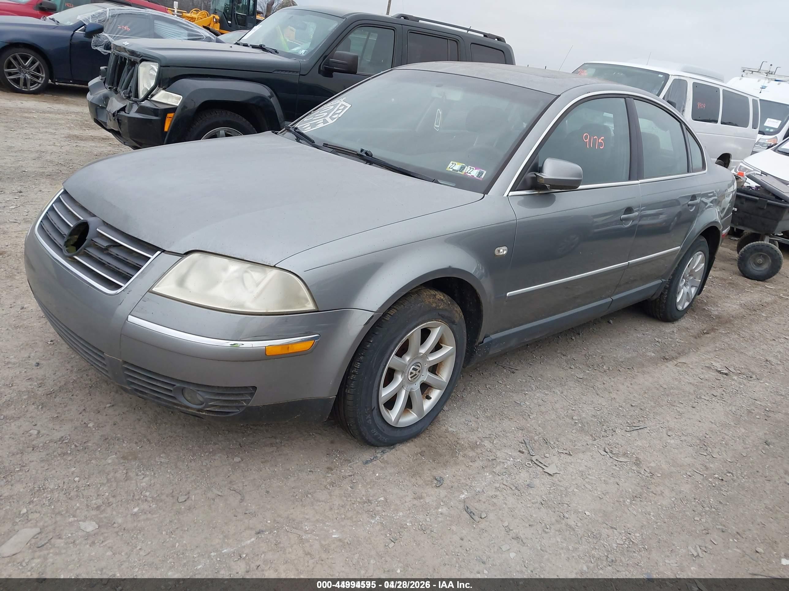 2004 Volkswagen Passat Gls Silver vin: WVWPD63B34P009517
