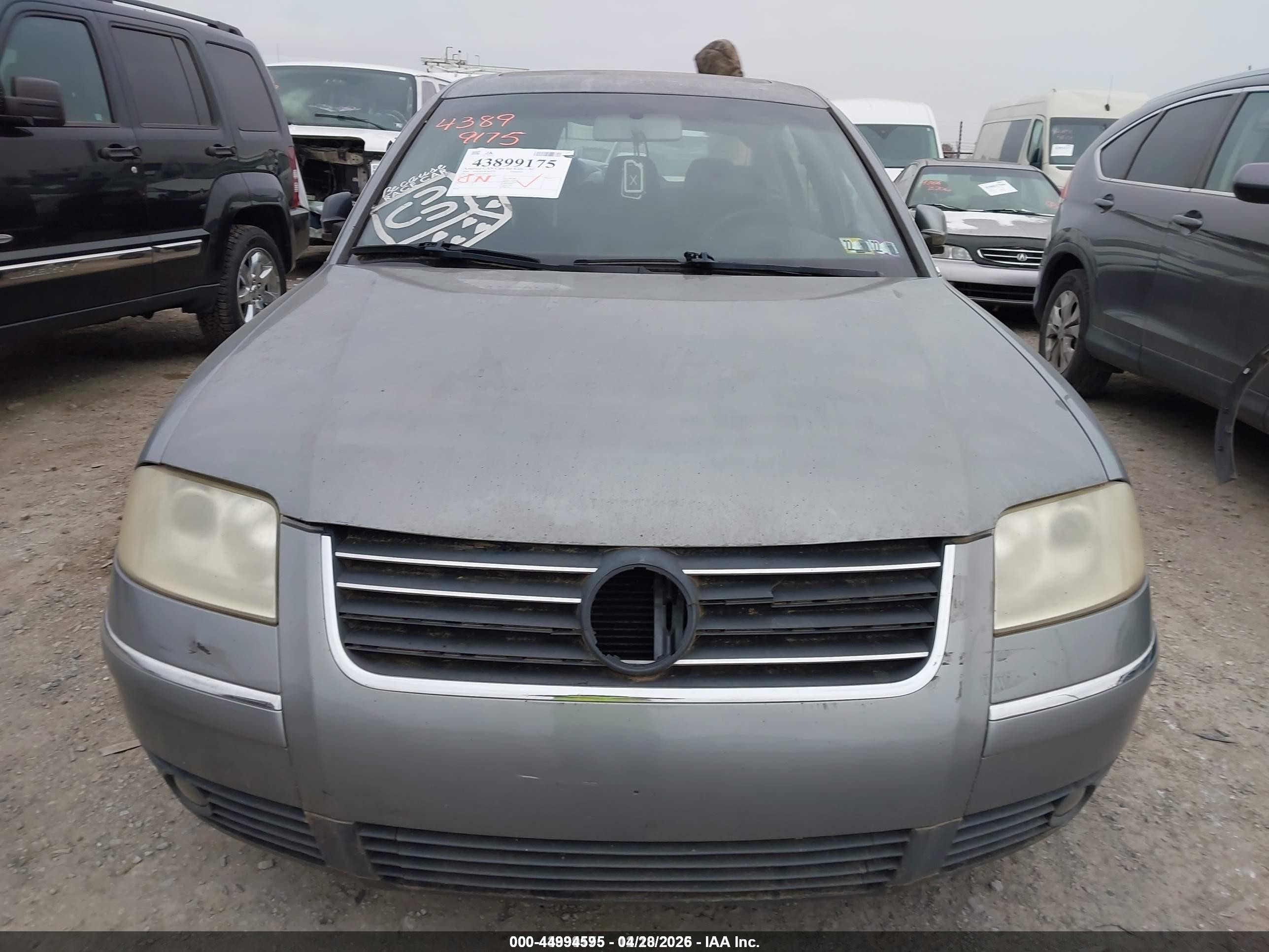 2004 Volkswagen Passat Gls Silver vin: WVWPD63B34P009517