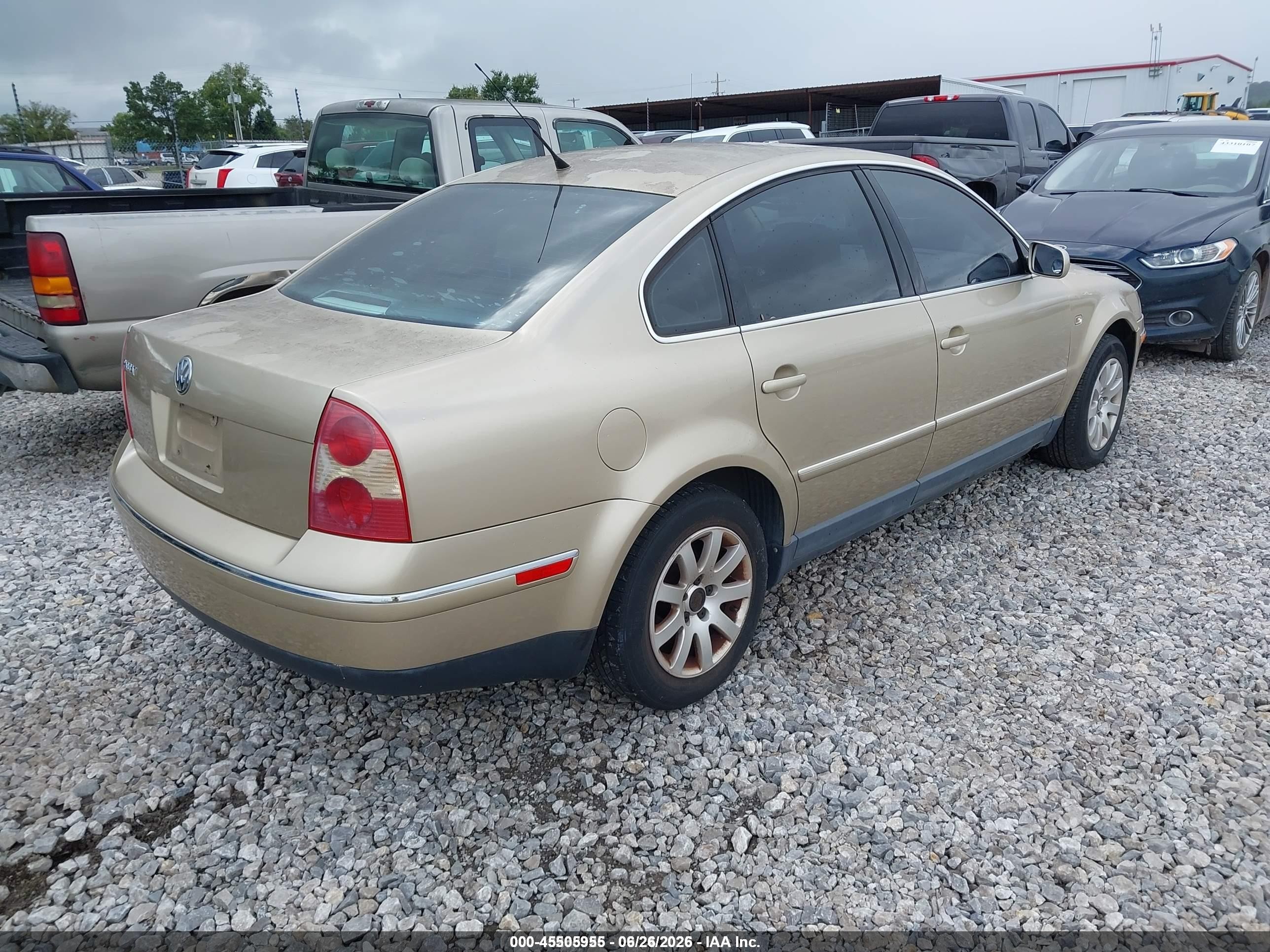2001 Volkswagen Passat Gls Gold vin: WVWPD63B41P206708
