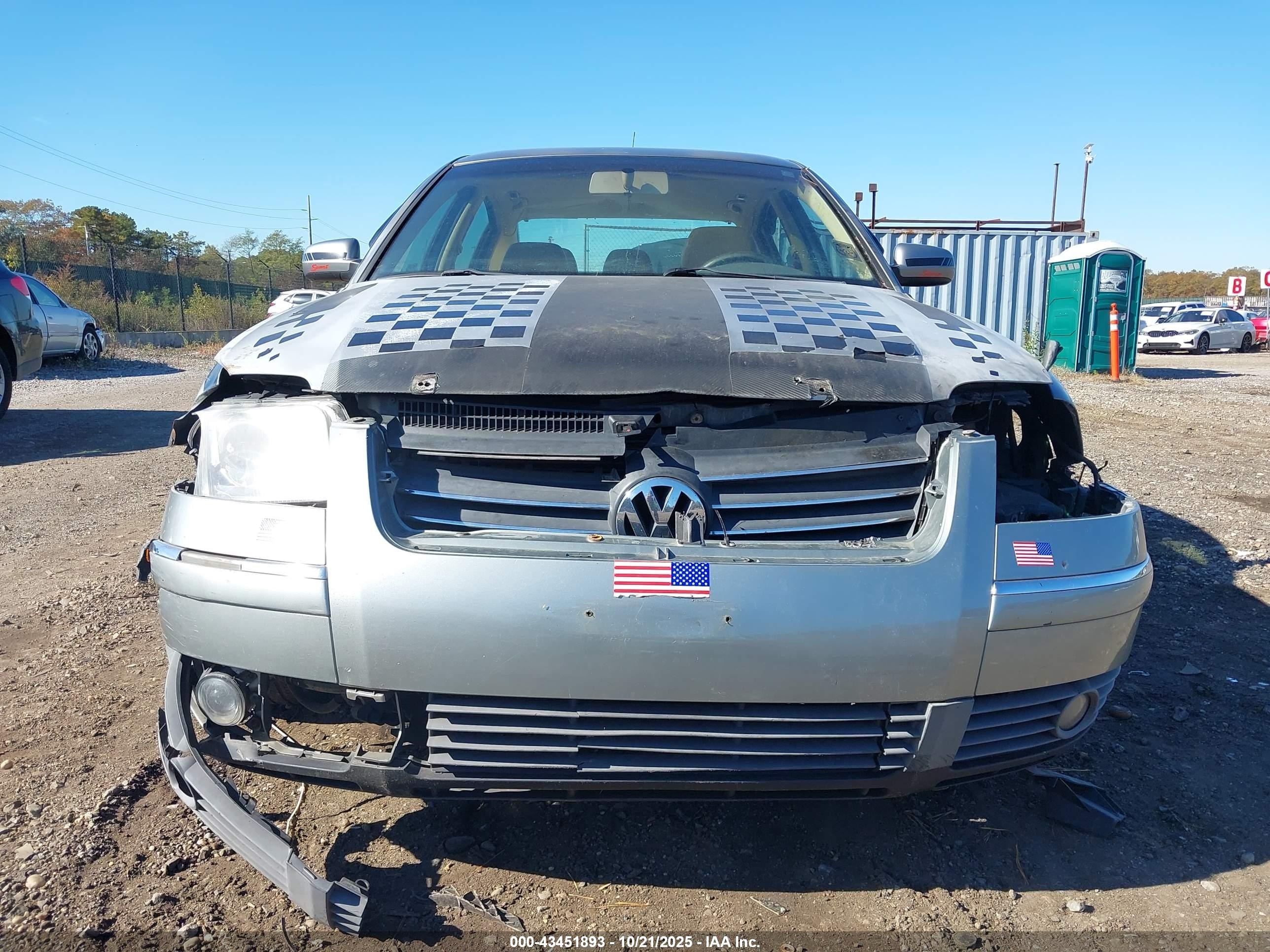 2002 Volkswagen Passat Gls Silver vin: WVWPD63B42P033886