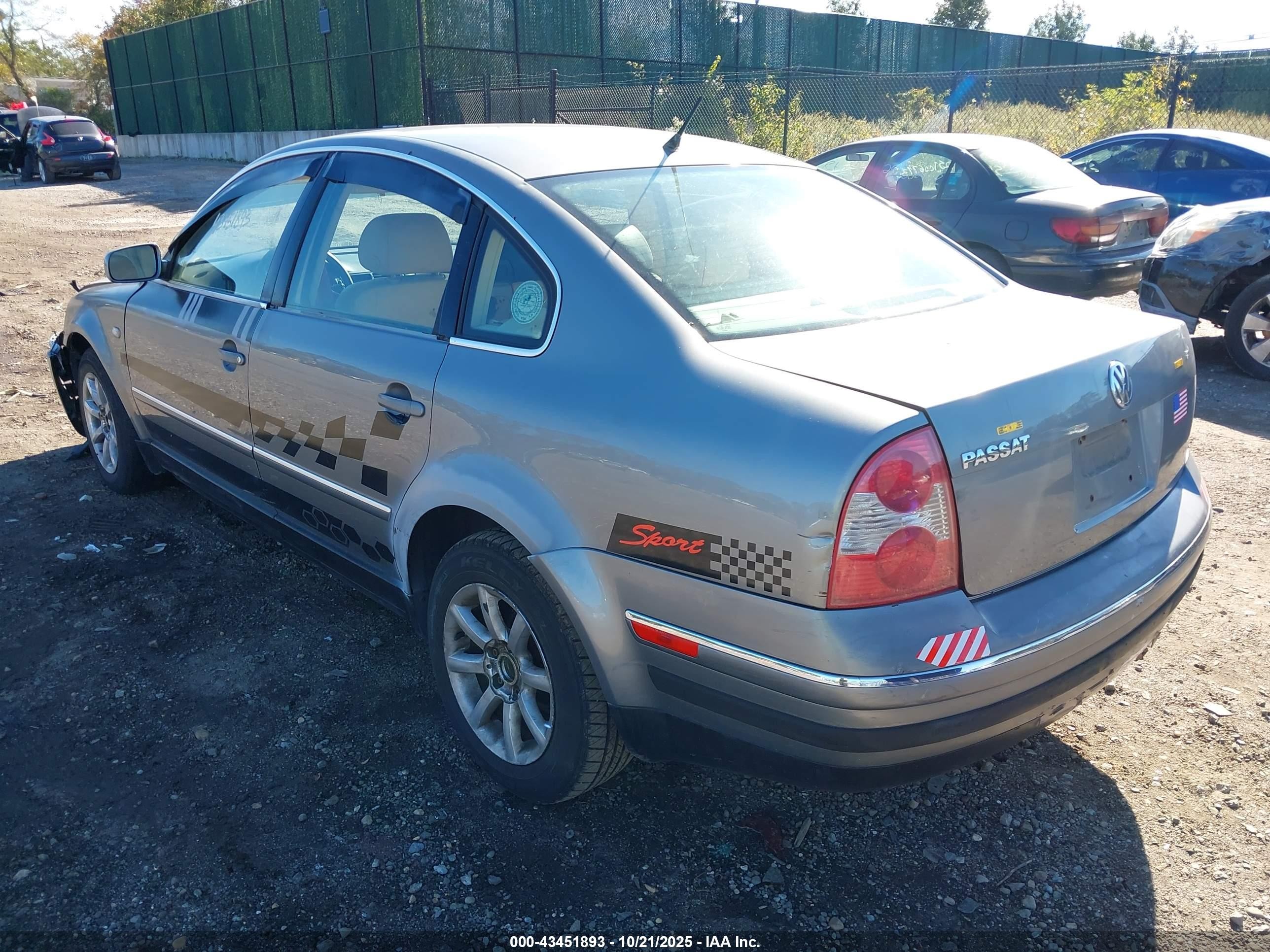 2002 Volkswagen Passat Gls Silver vin: WVWPD63B42P033886