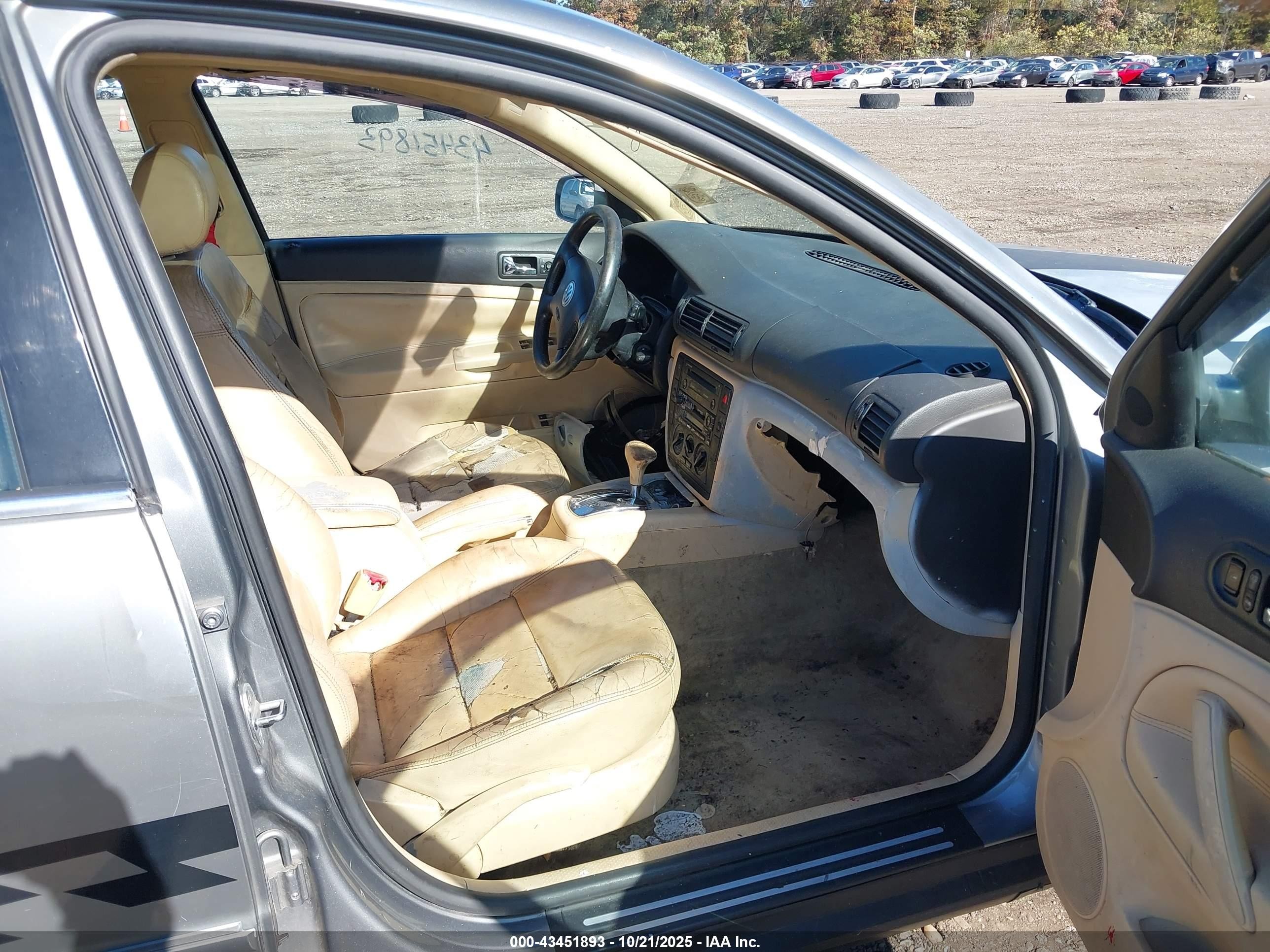 2002 Volkswagen Passat Gls Silver vin: WVWPD63B42P033886