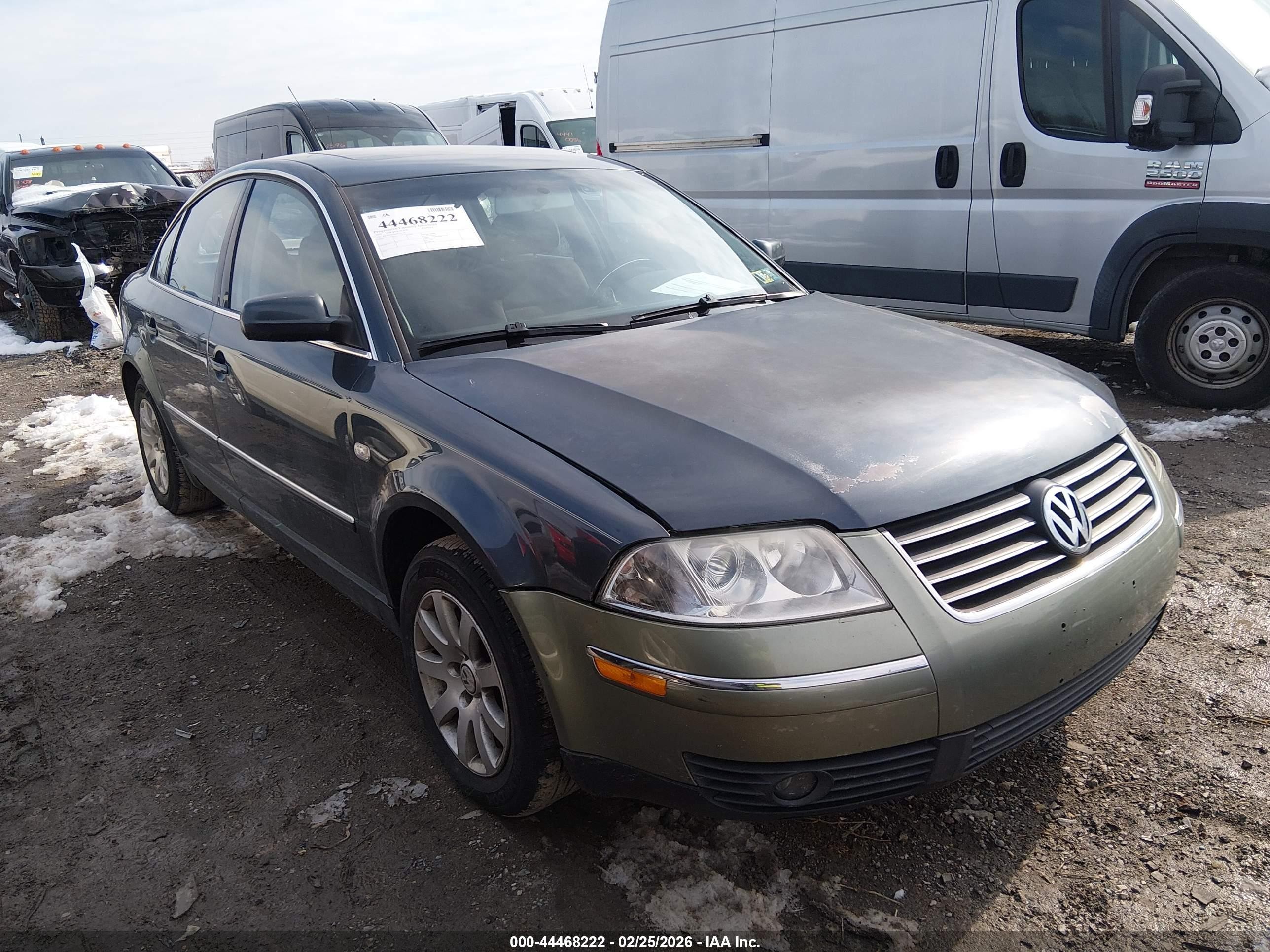 2002 Volkswagen Passat Gls Blue vin: WVWPD63B42P356366