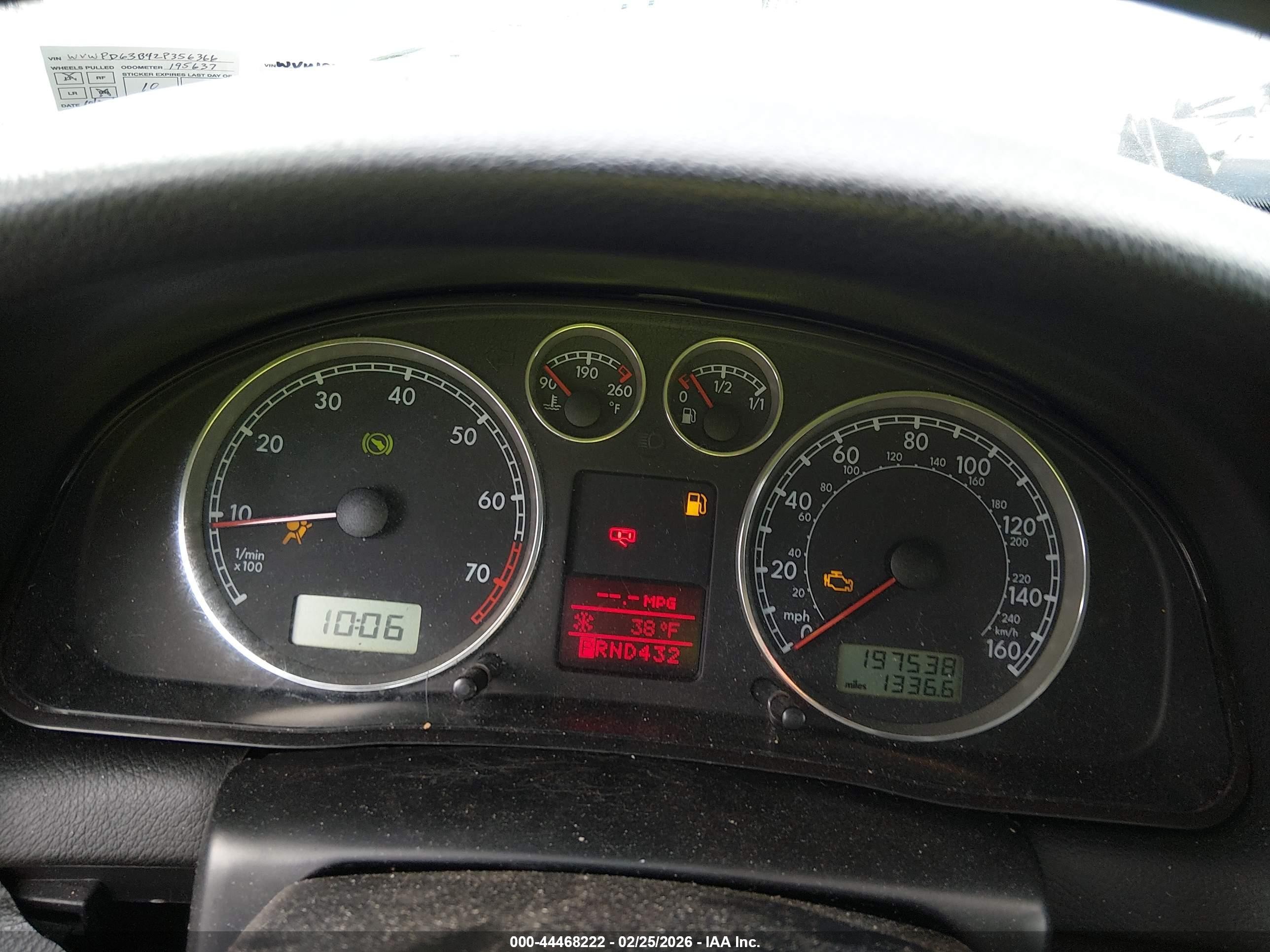 2002 Volkswagen Passat Gls Blue vin: WVWPD63B42P356366