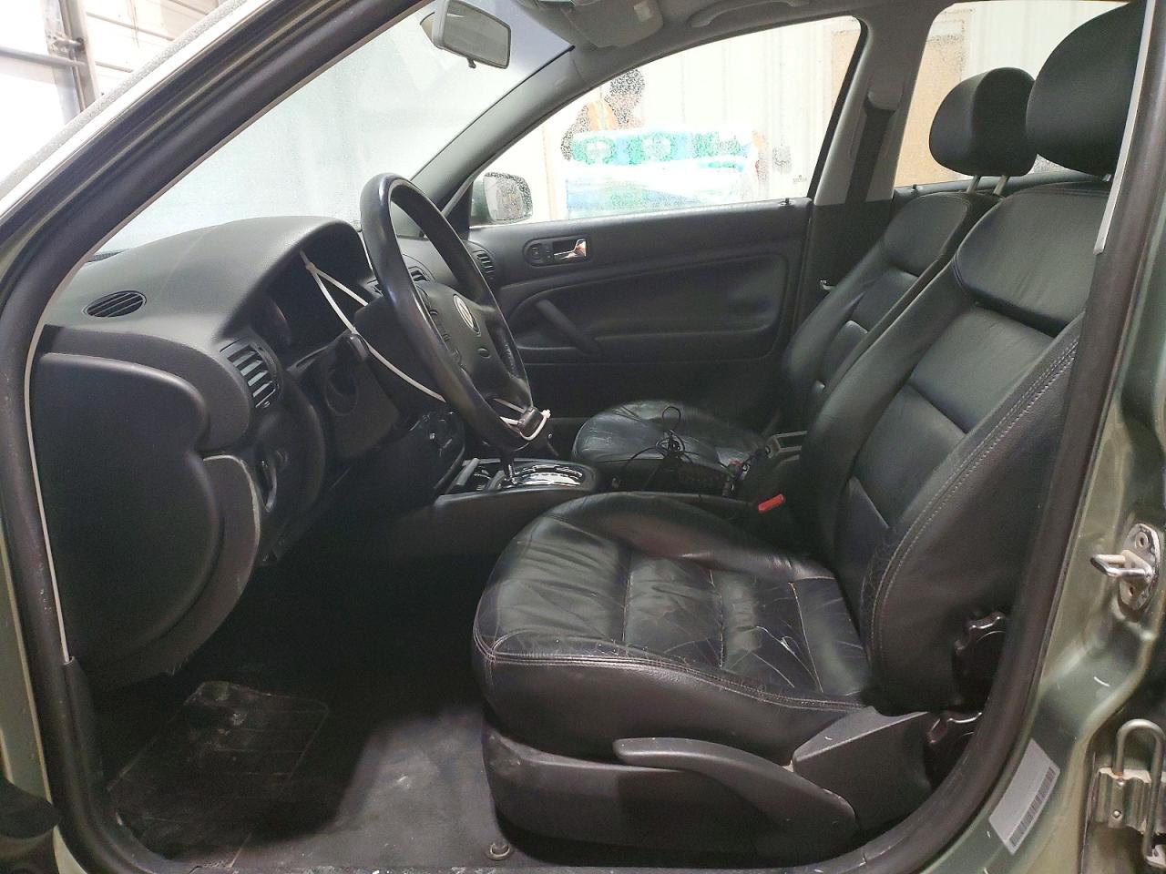2001 Volkswagen Passat Gls Green vin: WVWPD63B51P069505