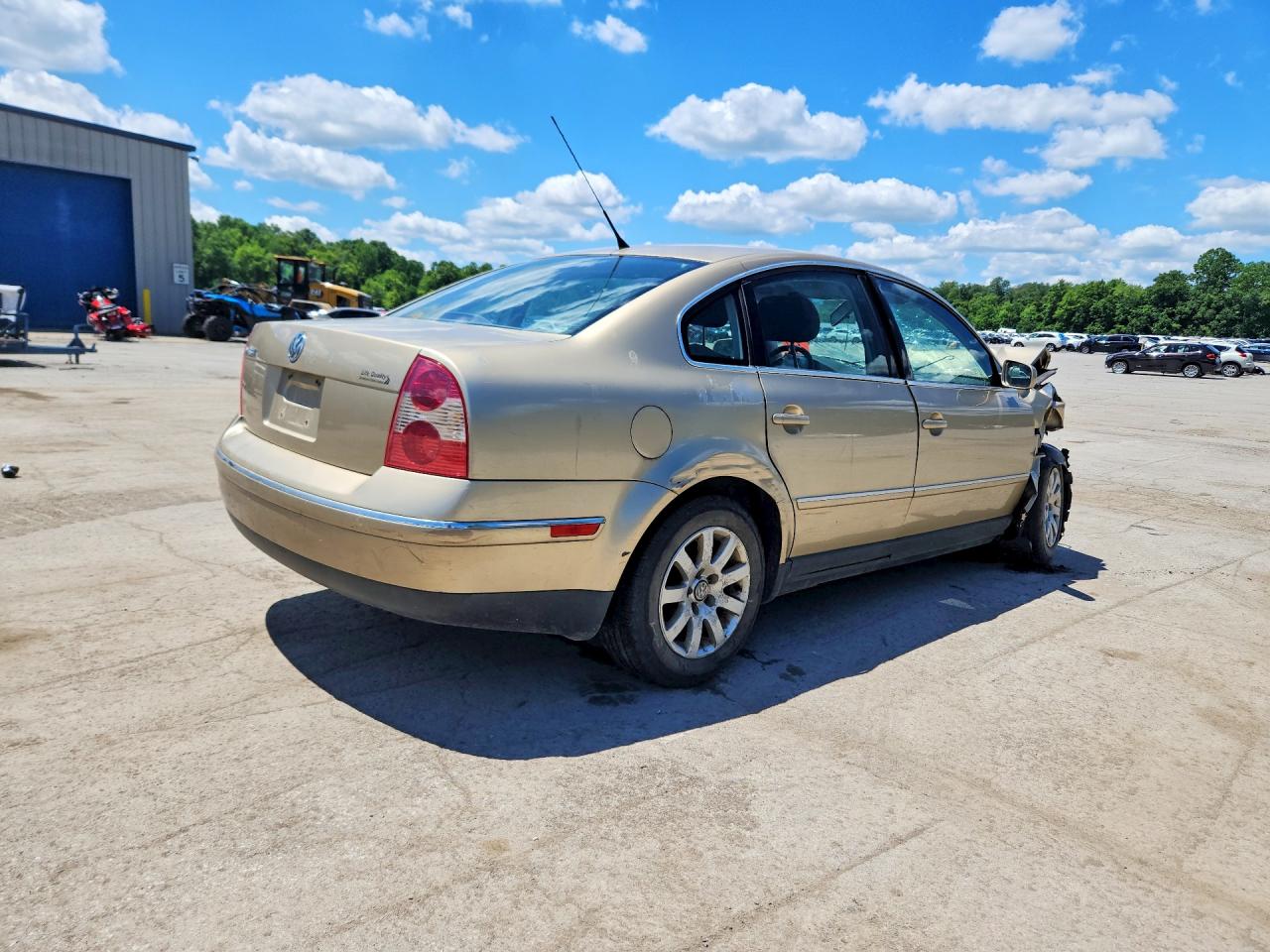 2001 Volkswagen Passat Gls Beige vin: WVWPD63B51P130836