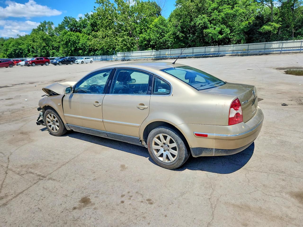 2001 Volkswagen Passat Gls Beige vin: WVWPD63B51P130836