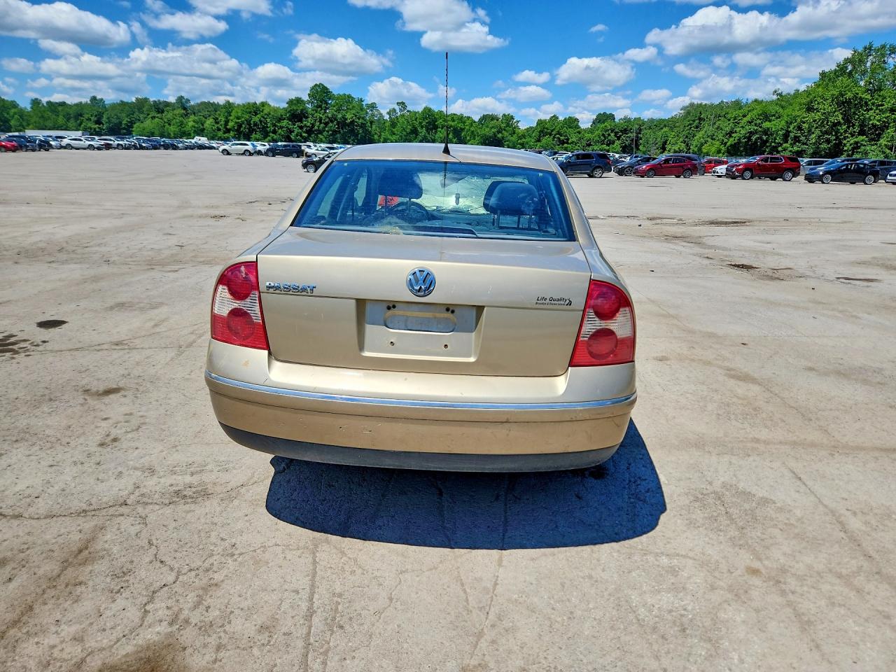 2001 Volkswagen Passat Gls Beige vin: WVWPD63B51P130836