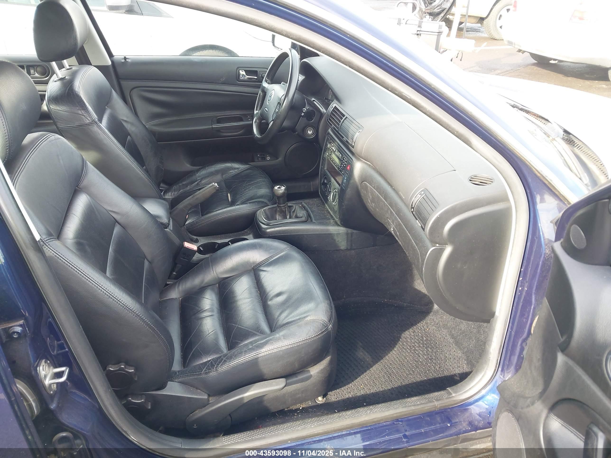 2001 Volkswagen Passat Gls Blue vin: WVWPD63B51P137009