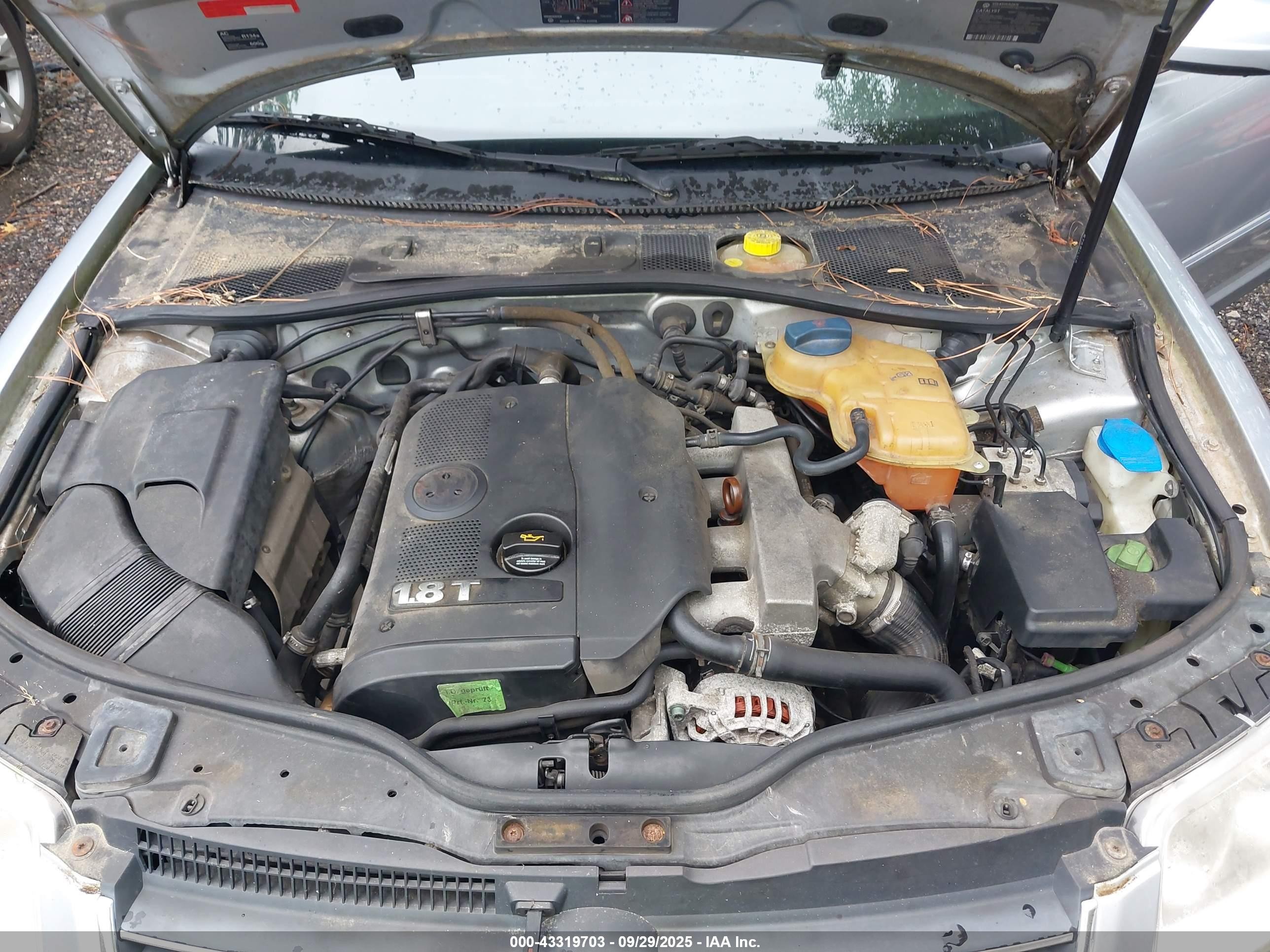 2001 Volkswagen Passat Gls Silver vin: WVWPD63B61P266215