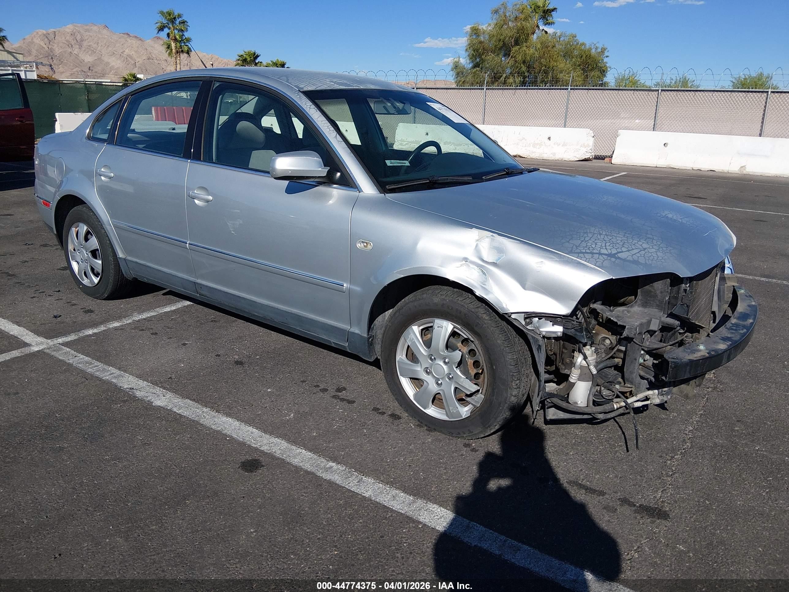 2002 Volkswagen Passat Gls Silver vin: WVWPD63B62P352979