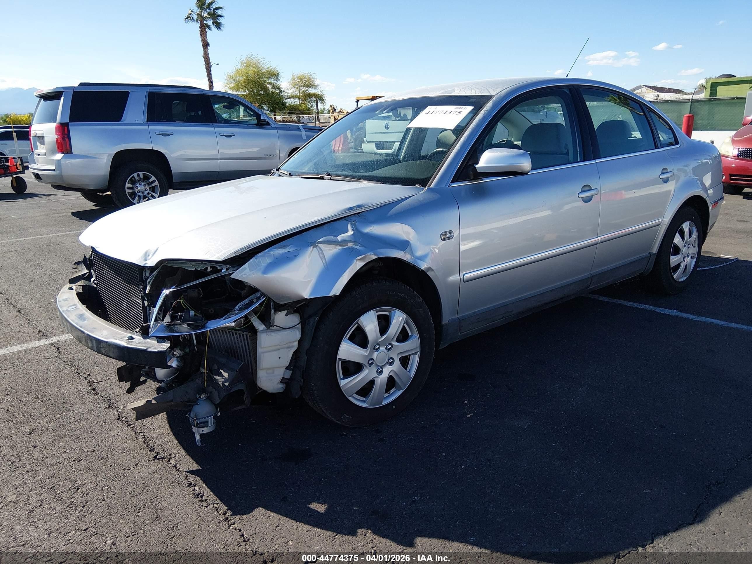 2002 Volkswagen Passat Gls Silver vin: WVWPD63B62P352979