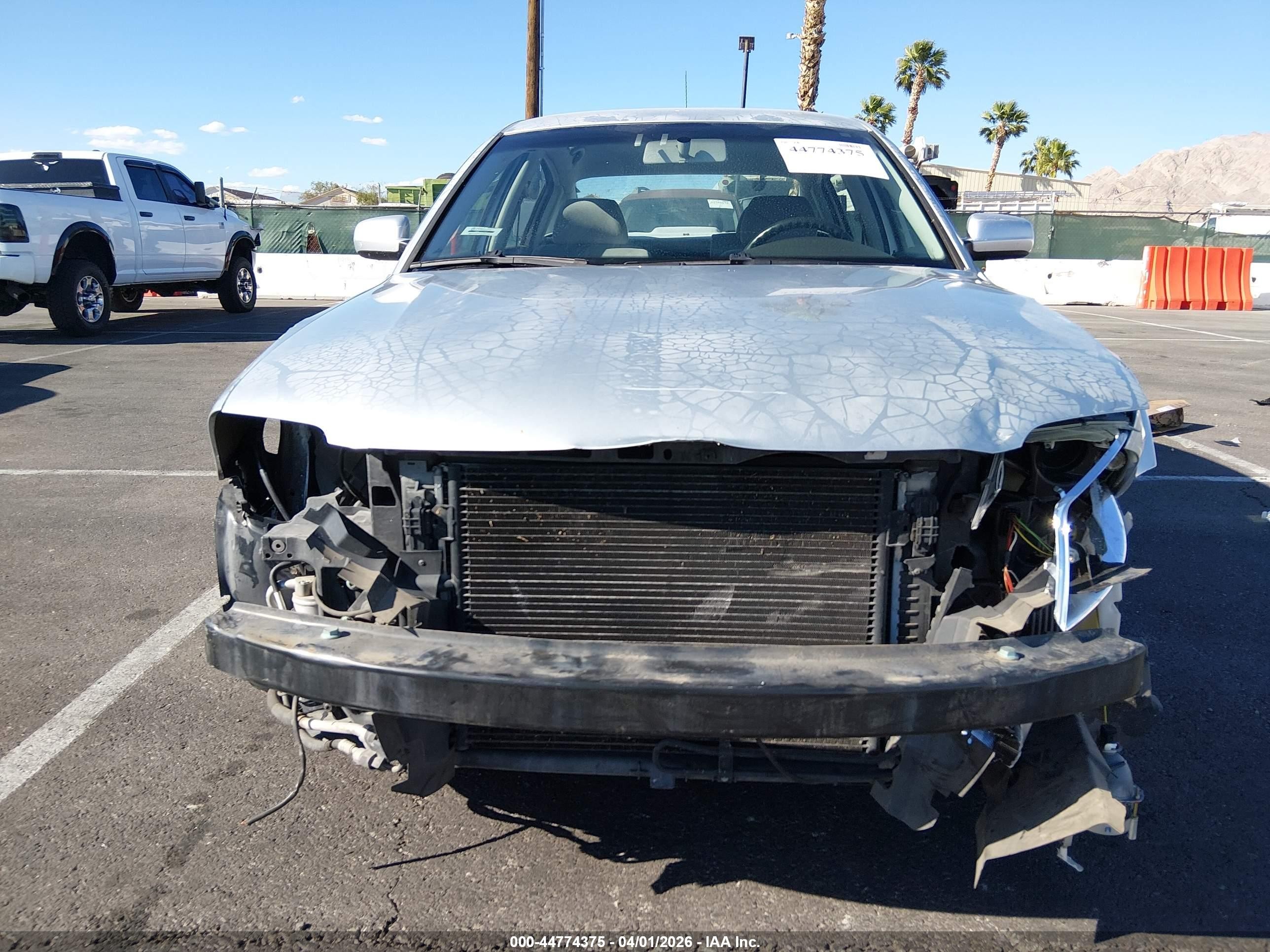 2002 Volkswagen Passat Gls Silver vin: WVWPD63B62P352979