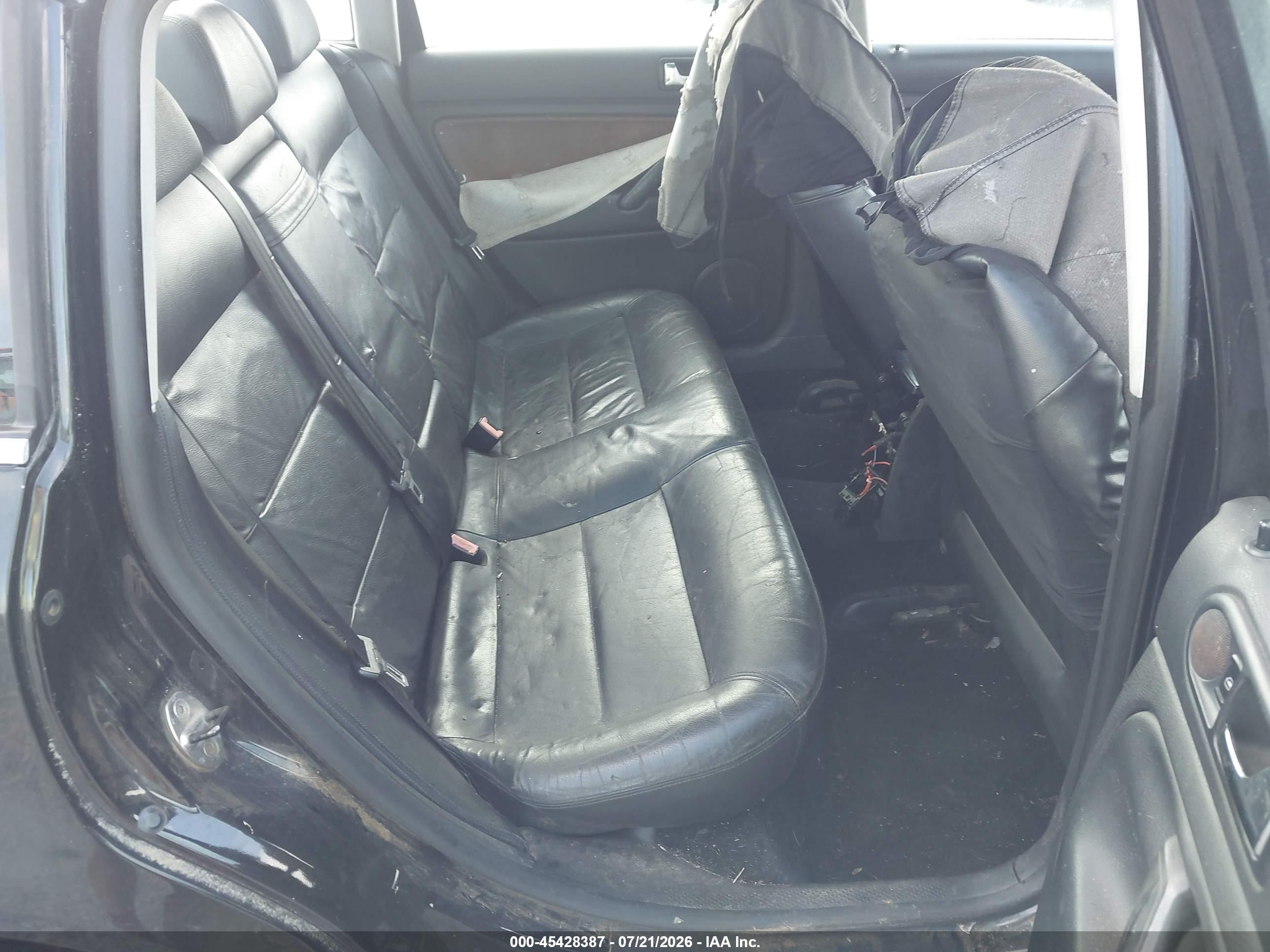 2004 Volkswagen Passat Gls Black vin: WVWPD63B64E036772