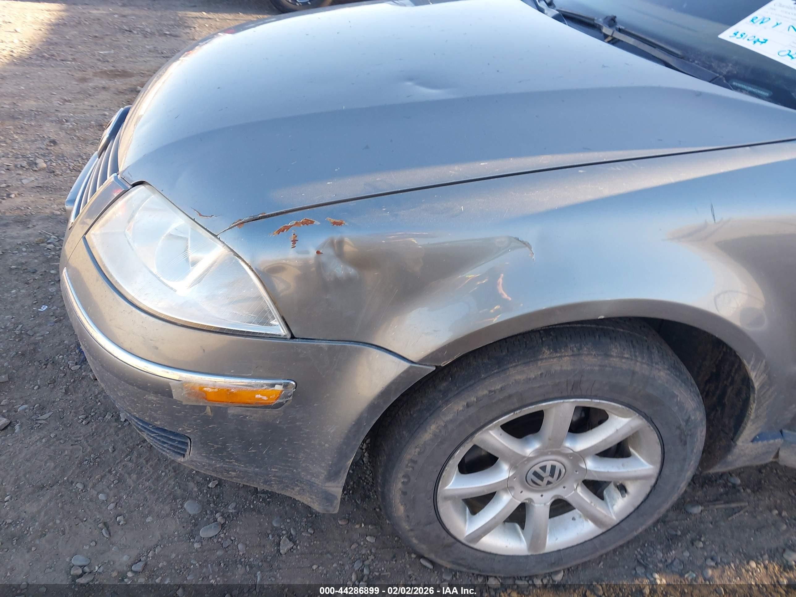 2004 Volkswagen Passat Gls Серебряный vin: WVWPD63B64E268885