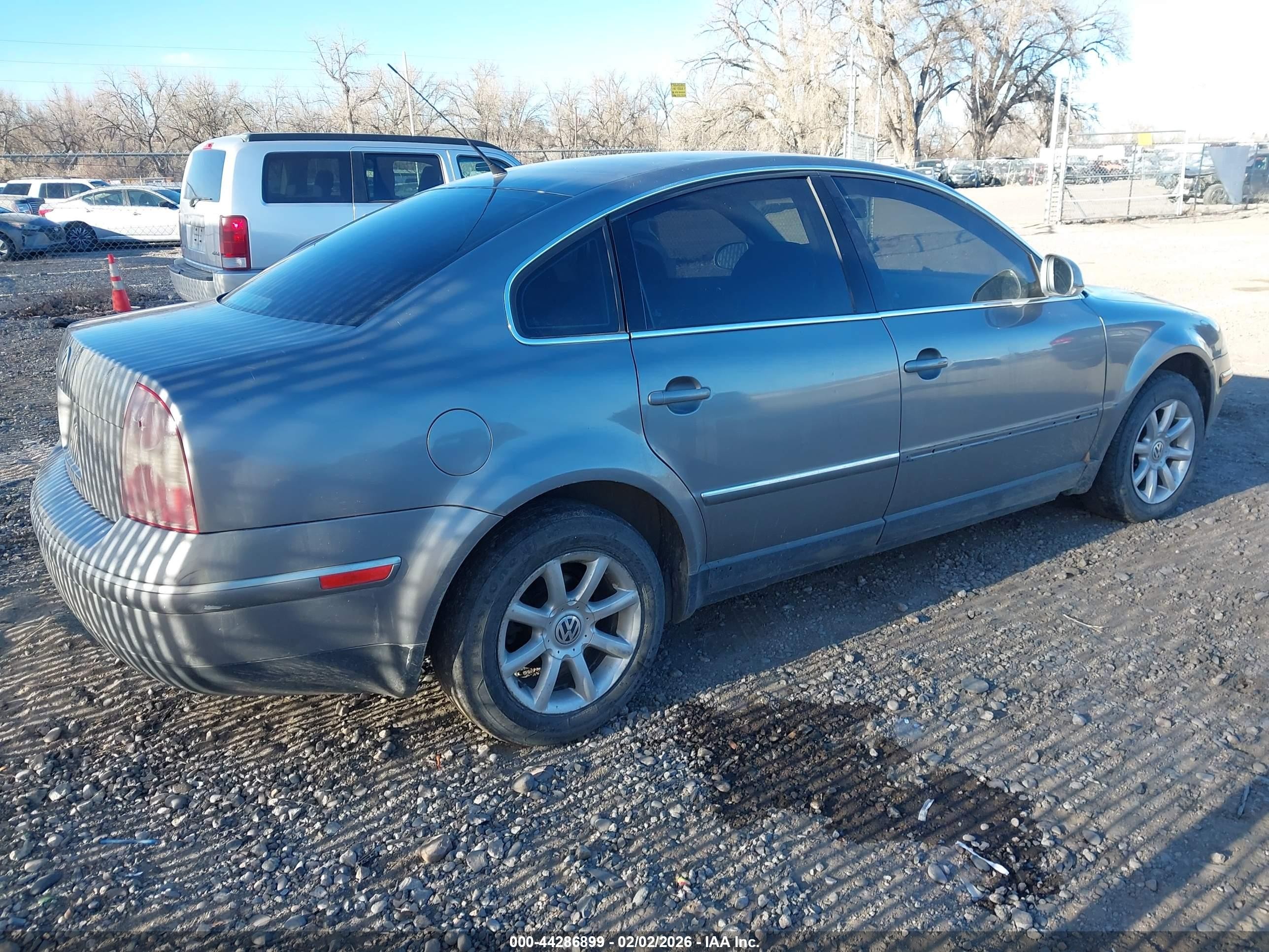 2004 Volkswagen Passat Gls Серебряный vin: WVWPD63B64E268885