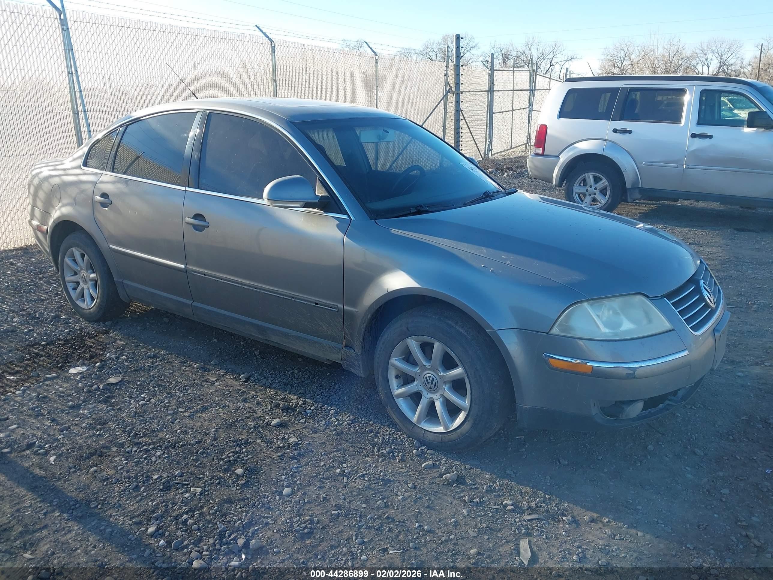 2004 Volkswagen Passat Gls Серебряный vin: WVWPD63B64E268885