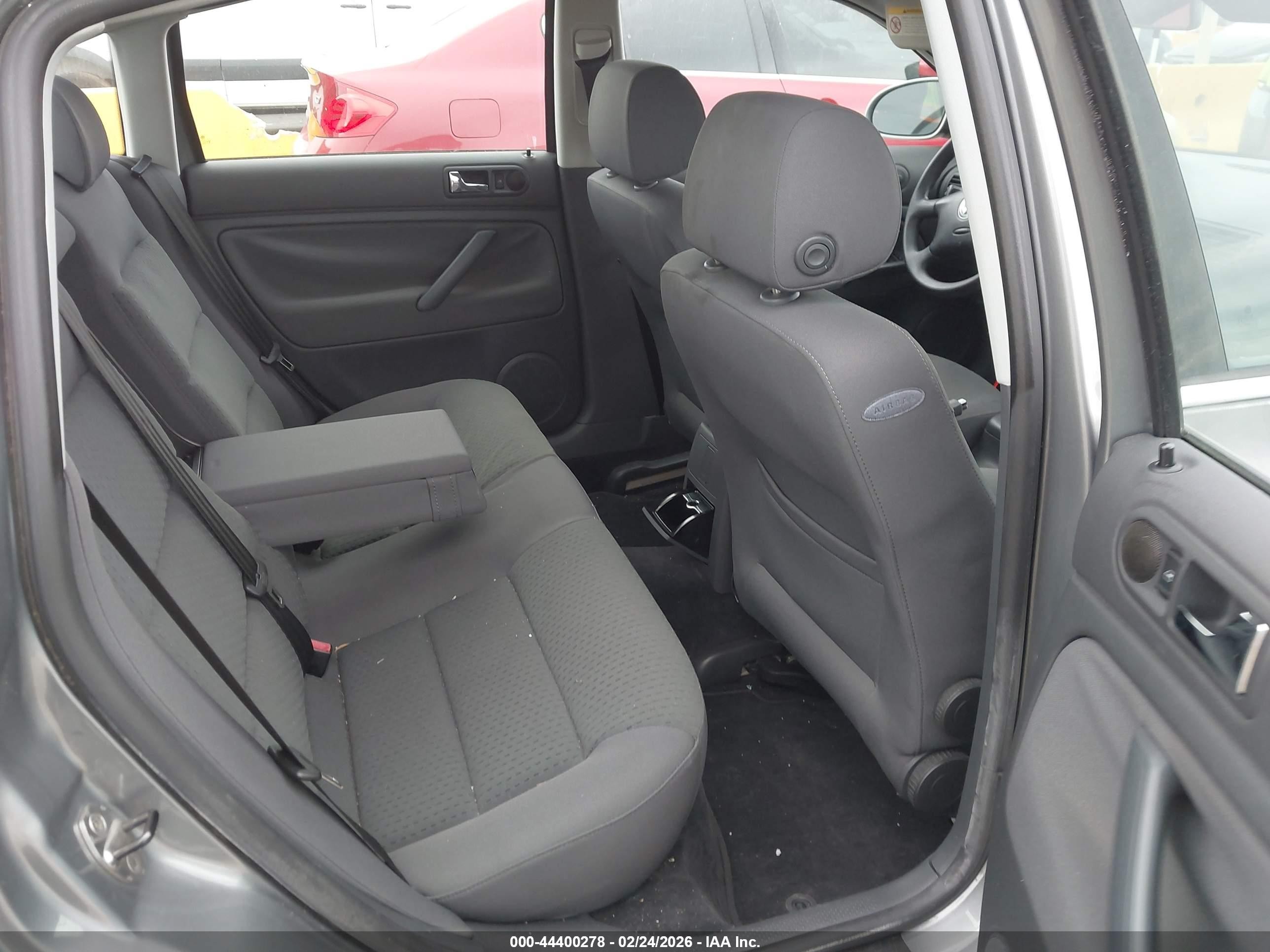 2004 Volkswagen Passat Gls Серый vin: WVWPD63B64E276050