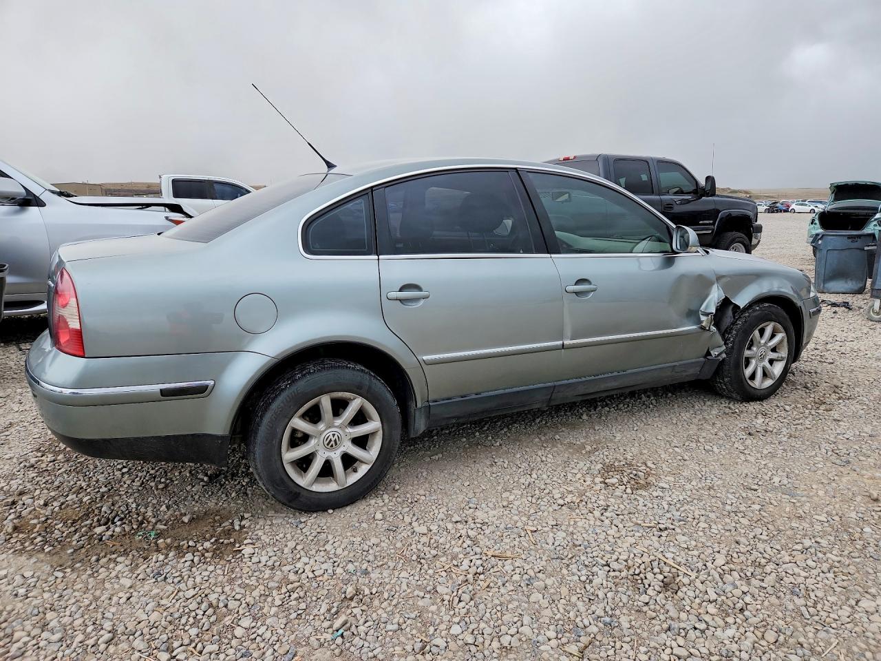 2004 Volkswagen Passat Gls Silver vin: WVWPD63B64P324389