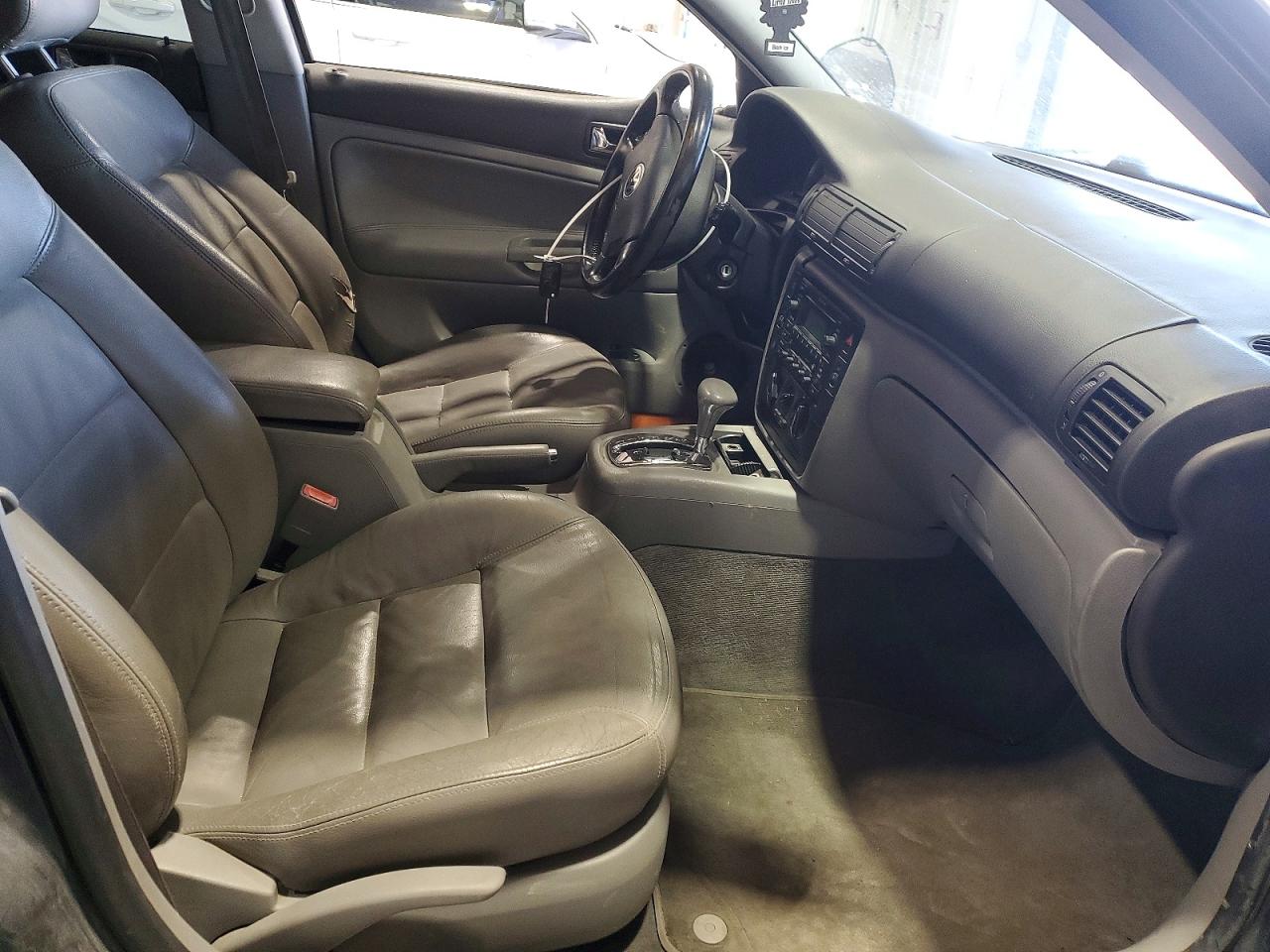 2002 Volkswagen Passat Gls Gray vin: WVWPD63B72P232639