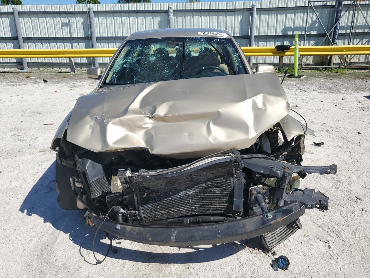 2002 Volkswagen Passat Gls Gold vin: WVWPD63B72P292372