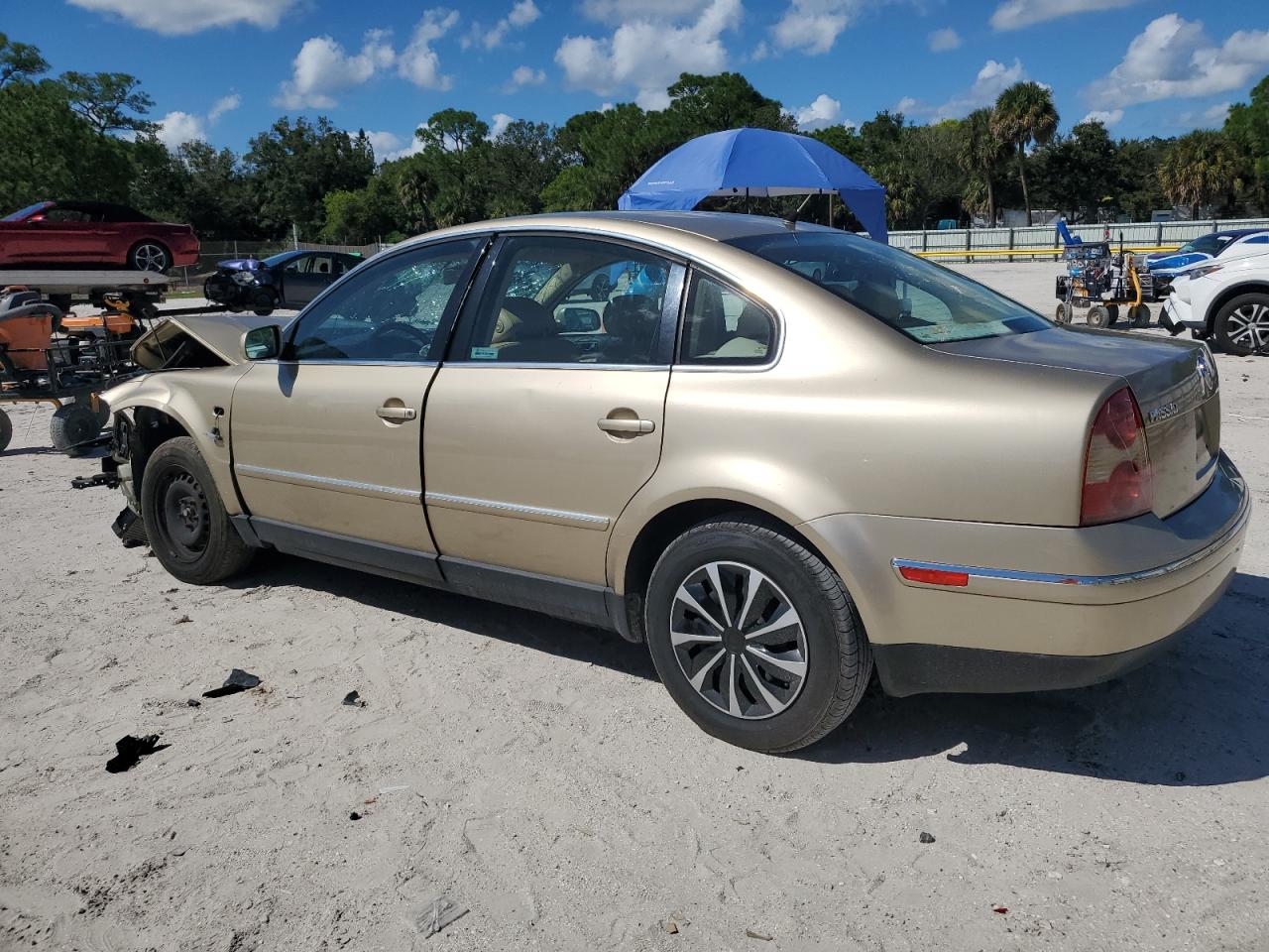 2002 Volkswagen Passat Gls Gold vin: WVWPD63B72P292372