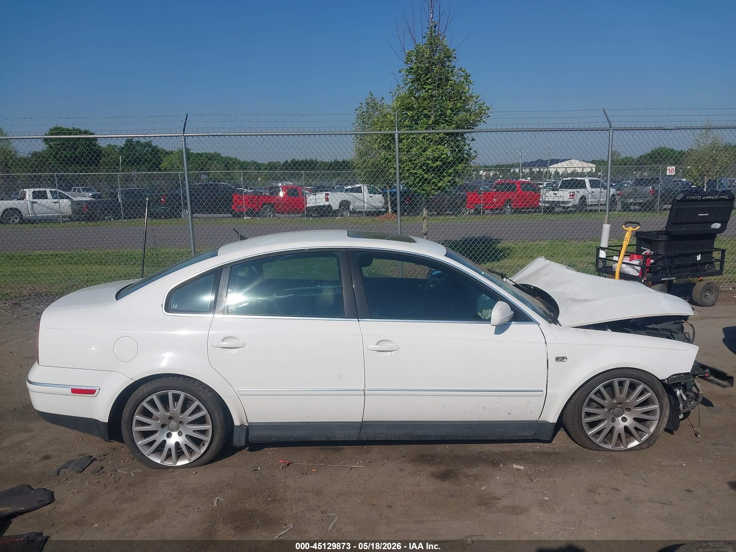 2003 Volkswagen Passat Gls White vin: WVWPD63B73P247594