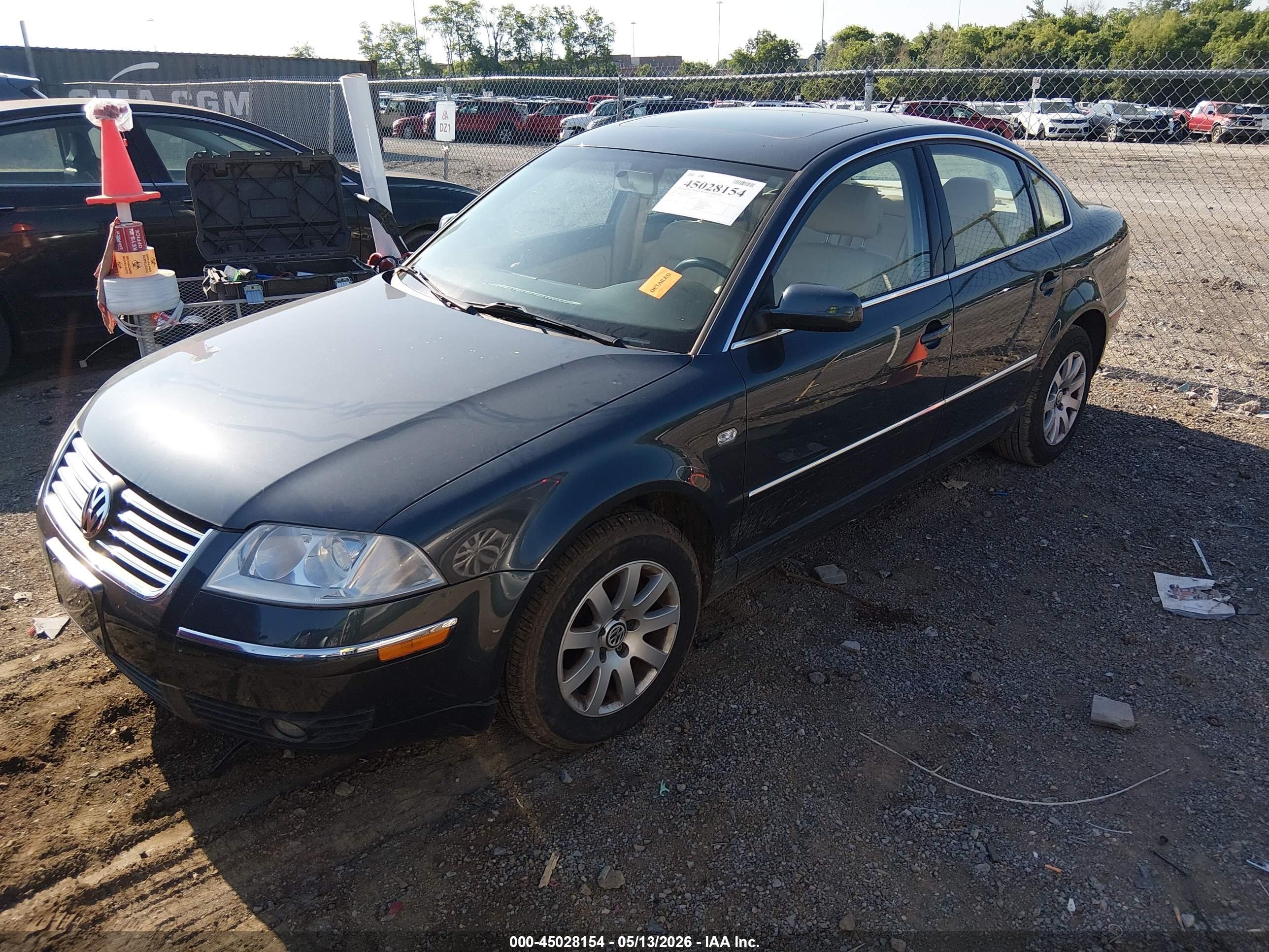 2001 Volkswagen Passat Gls Gold vin: WVWPD63B81P087917