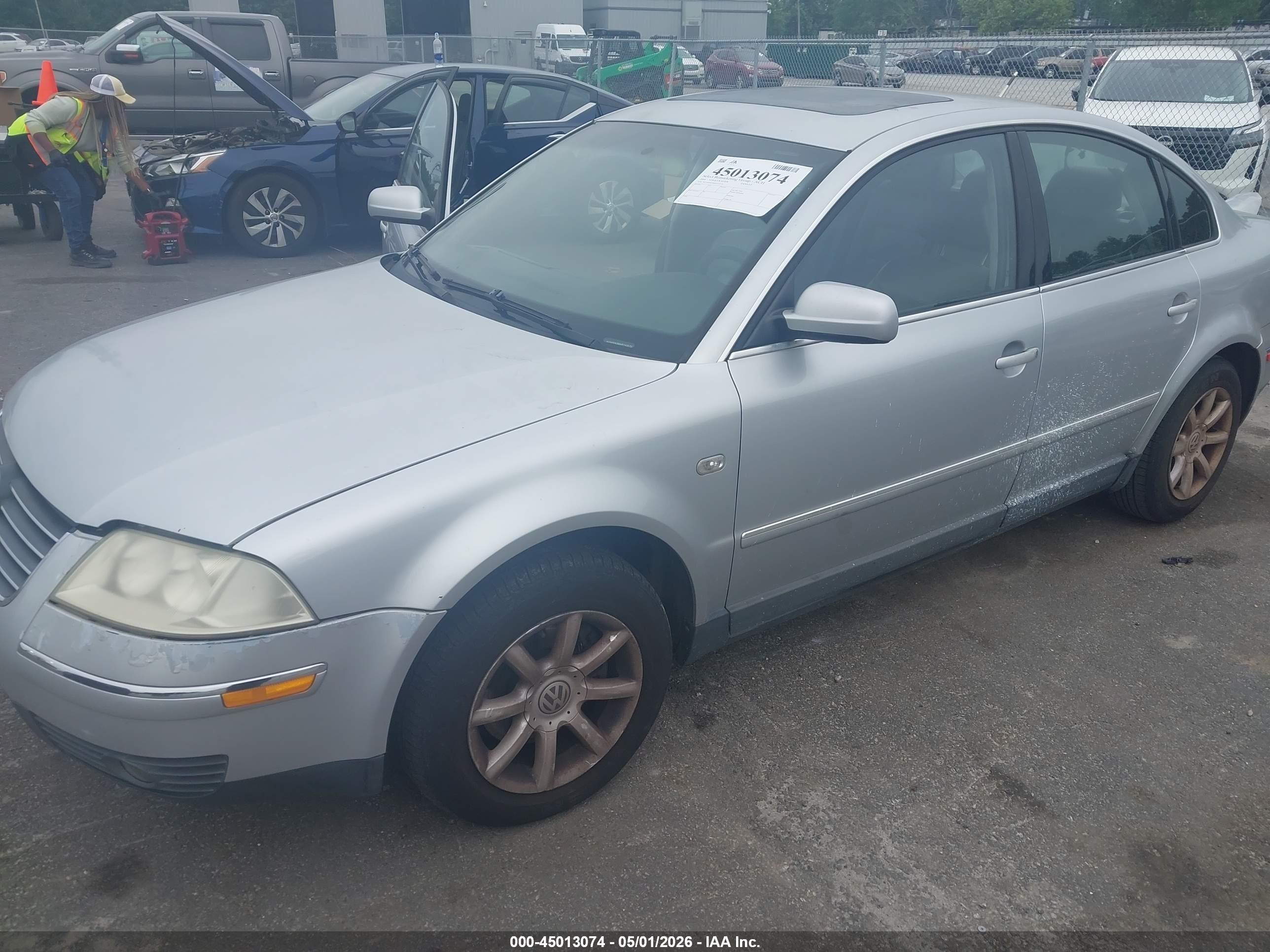 2004 Volkswagen Passat Gls Silver vin: WVWPD63B84P143570