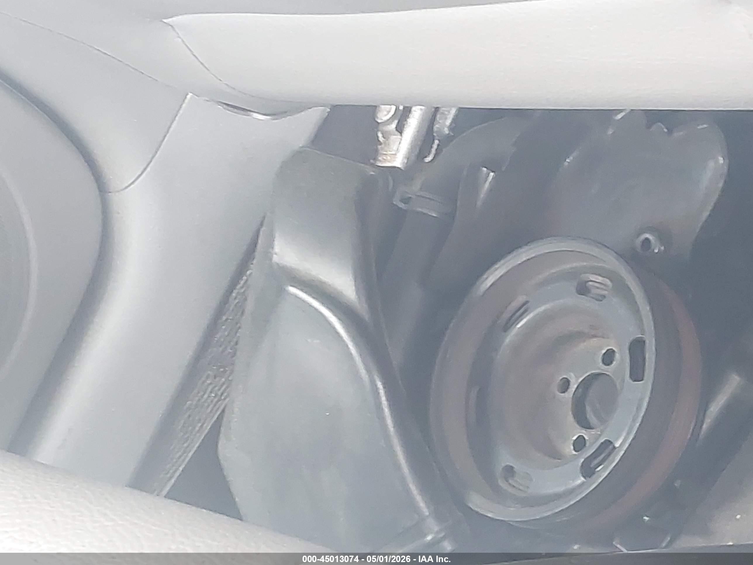 2004 Volkswagen Passat Gls Silver vin: WVWPD63B84P143570