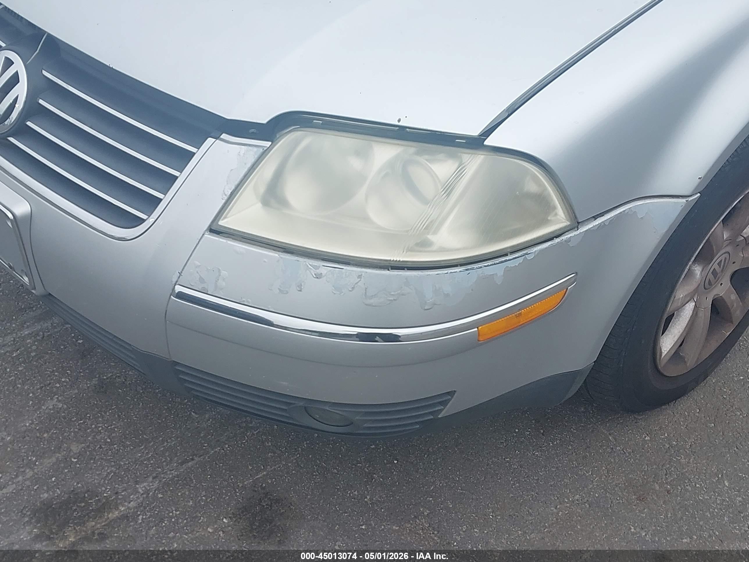 2004 Volkswagen Passat Gls Silver vin: WVWPD63B84P143570