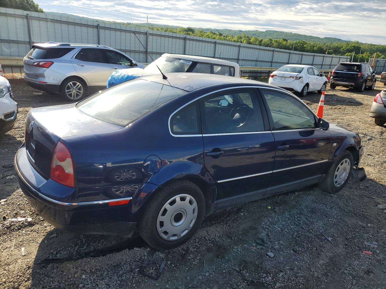 2002 Volkswagen Passat Gls Blue vin: WVWPD63B92P435158