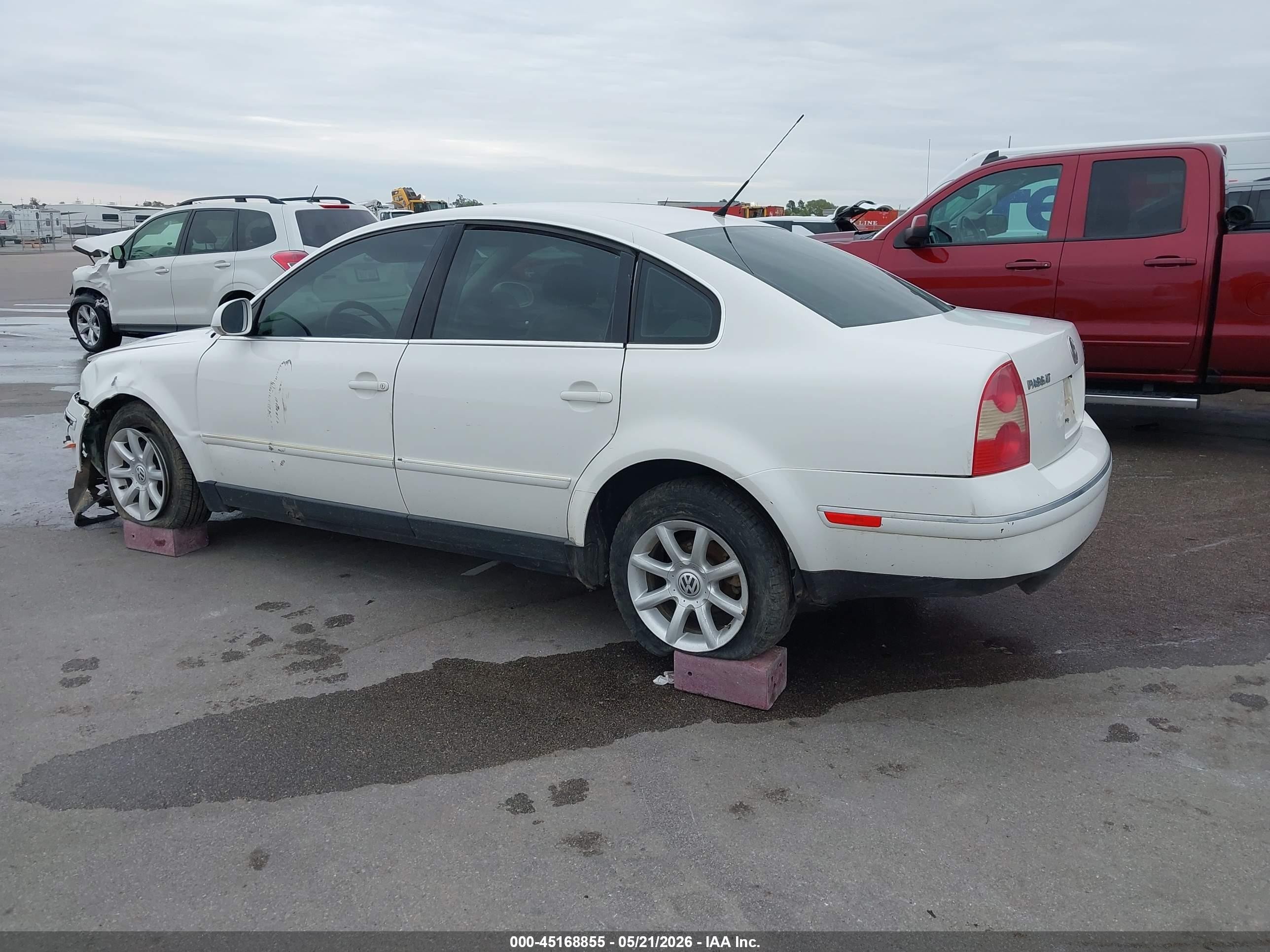 2004 Volkswagen Passat Gls White vin: WVWPD63B94E287575