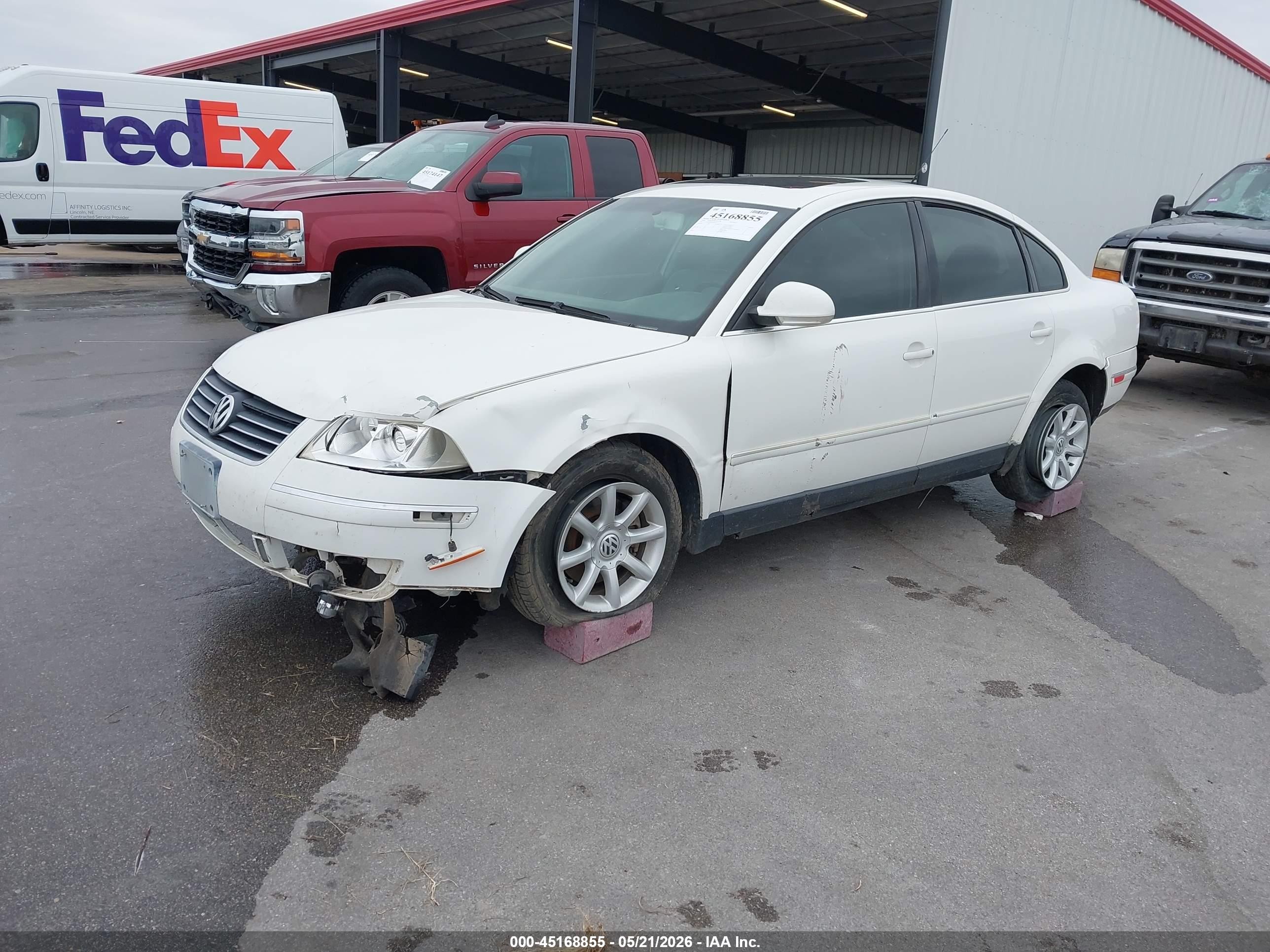 2004 Volkswagen Passat Gls White vin: WVWPD63B94E287575