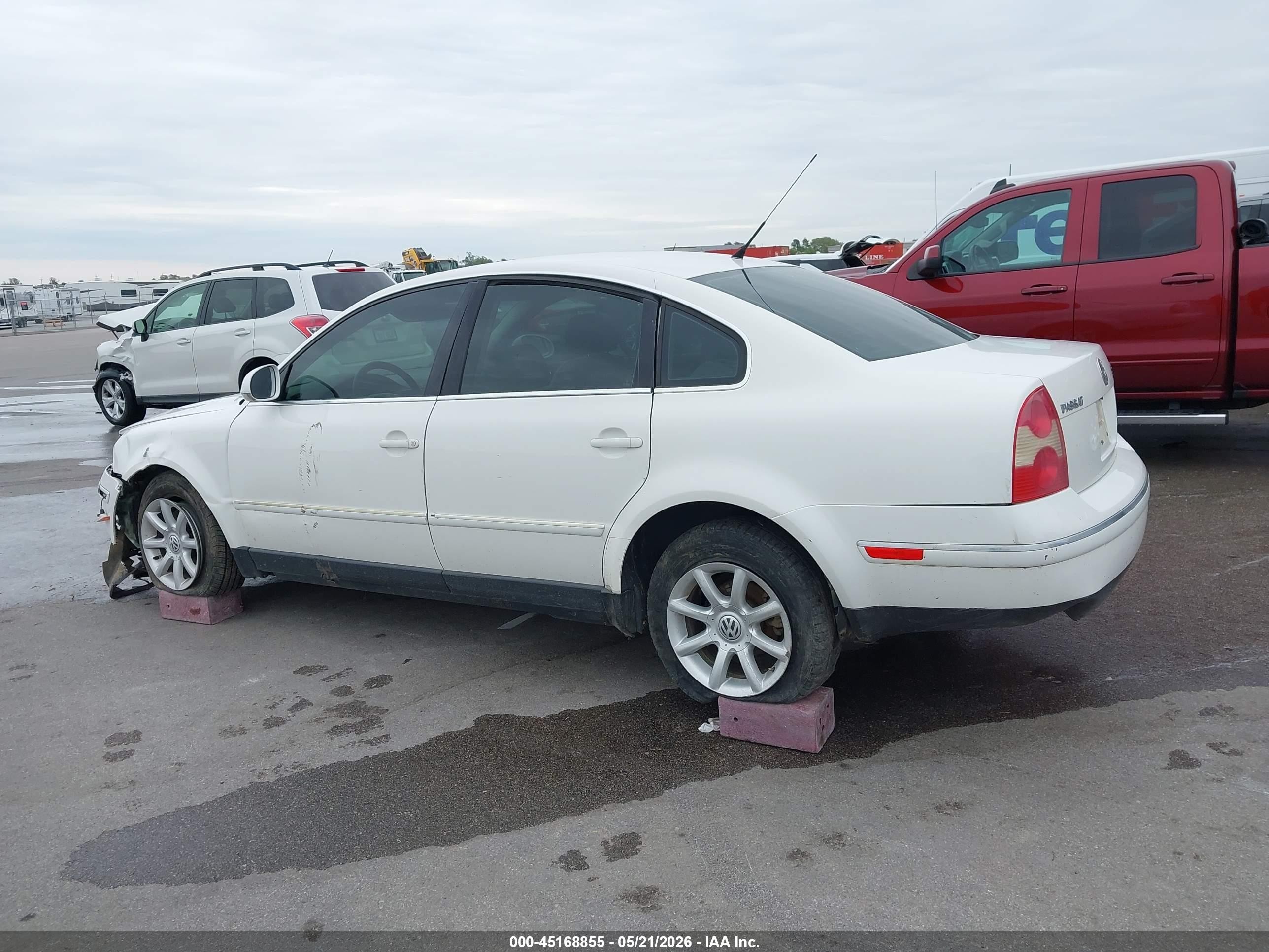 2004 Volkswagen Passat Gls White vin: WVWPD63B94E287575