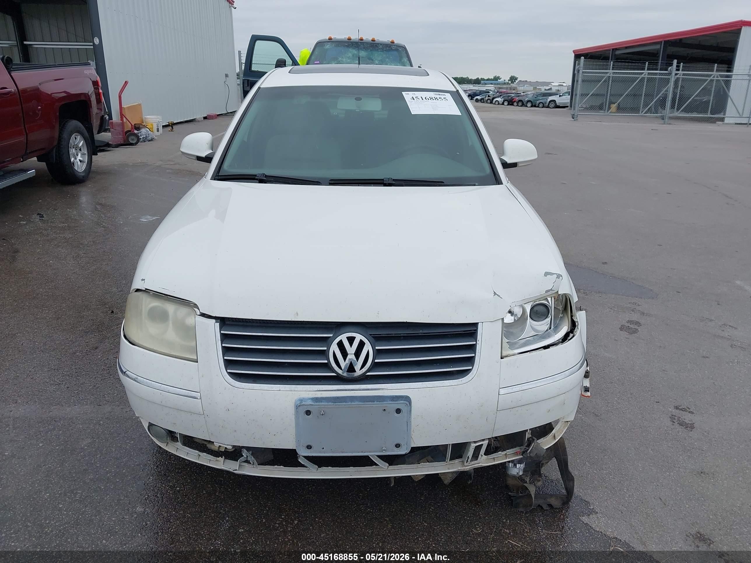 2004 Volkswagen Passat Gls White vin: WVWPD63B94E287575