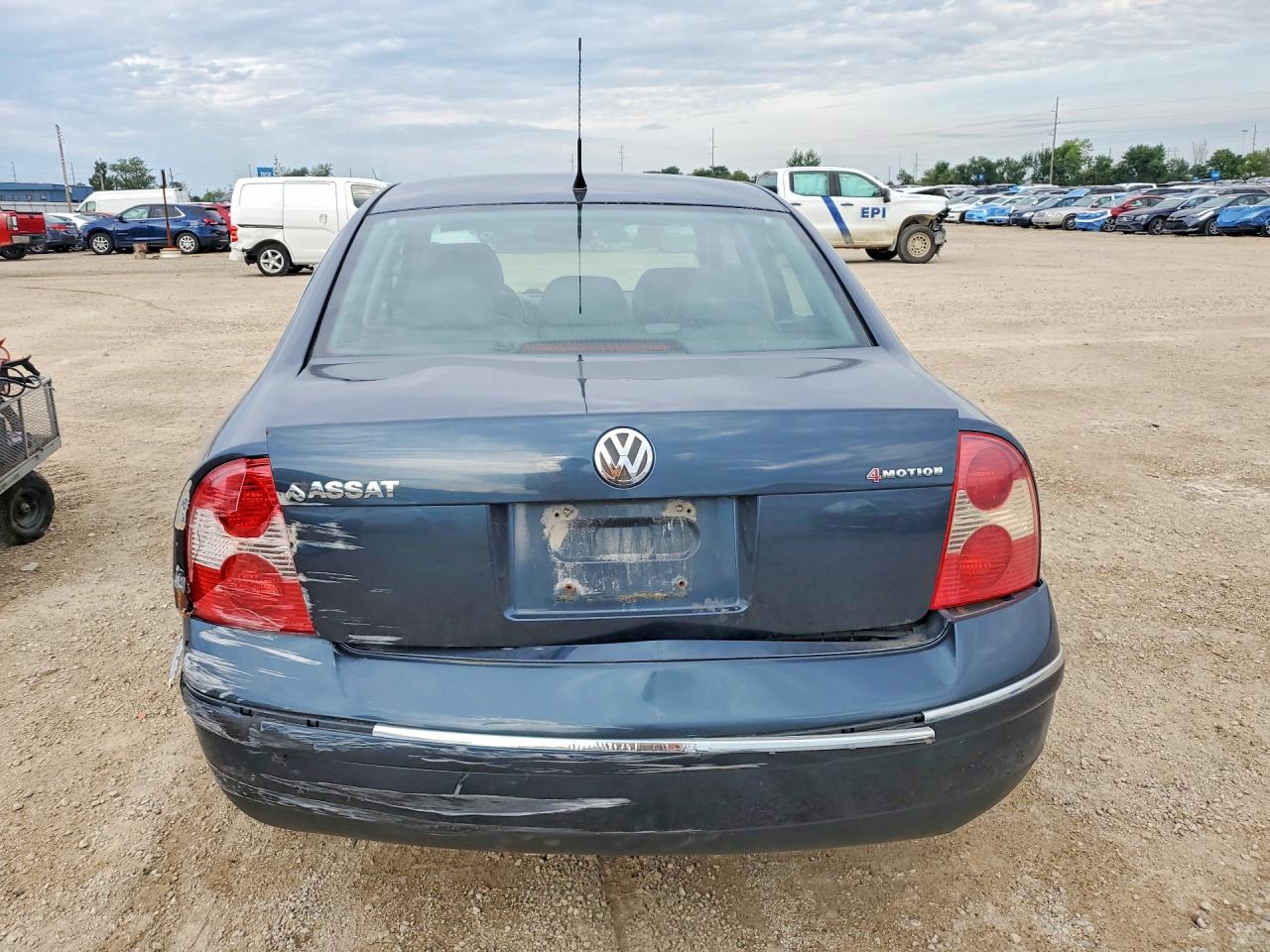 2004 Volkswagen Passat Gls Blue vin: WVWPD63B94E347001