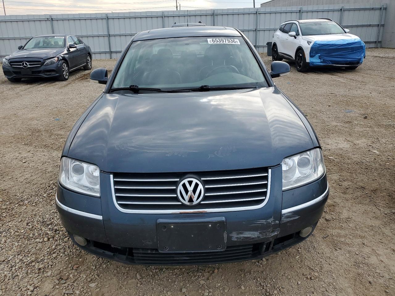 2004 Volkswagen Passat Gls Blue vin: WVWPD63B94E347001