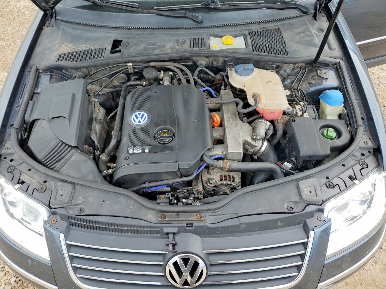 2004 Volkswagen Passat Gls Blue vin: WVWPD63B94E347001