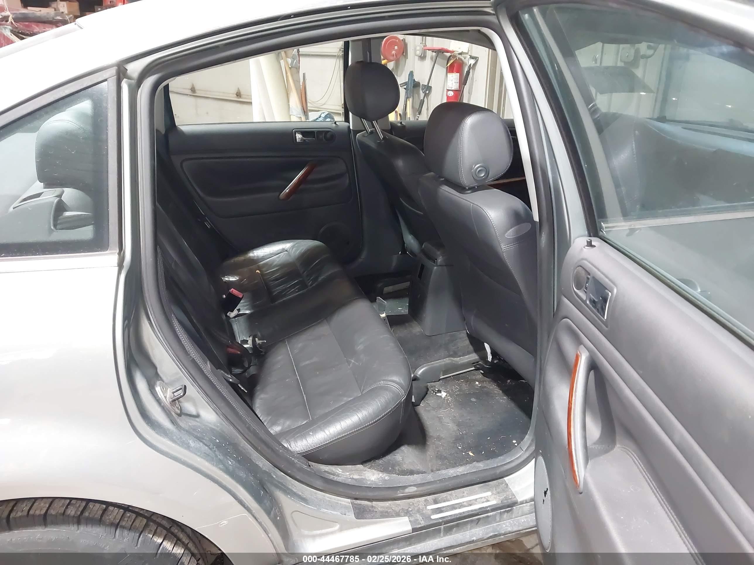 2004 Volkswagen Passat Gls Бирюзовый vin: WVWPD63B94P195872