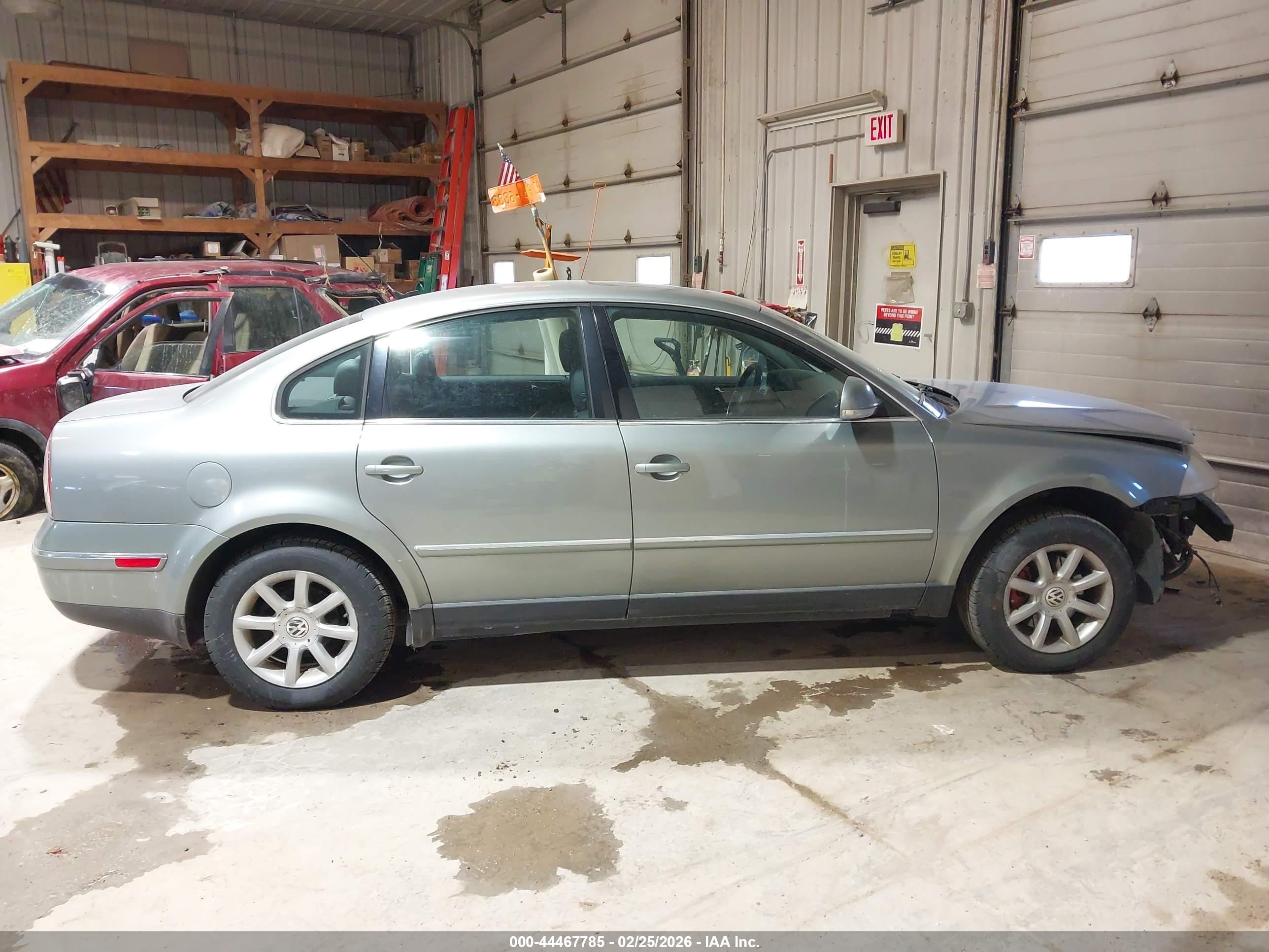 2004 Volkswagen Passat Gls Бирюзовый vin: WVWPD63B94P195872