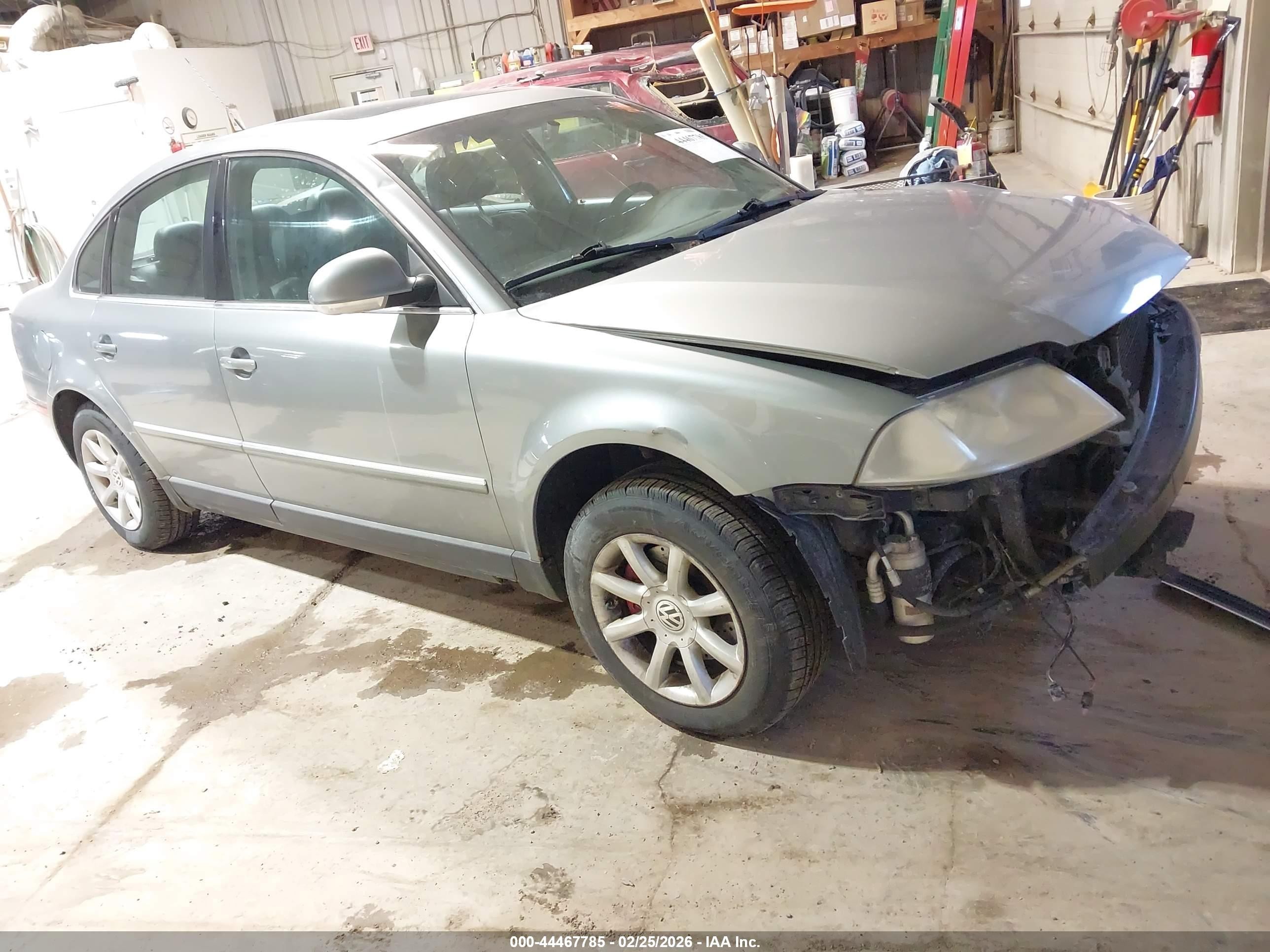 2004 Volkswagen Passat Gls Бирюзовый vin: WVWPD63B94P195872