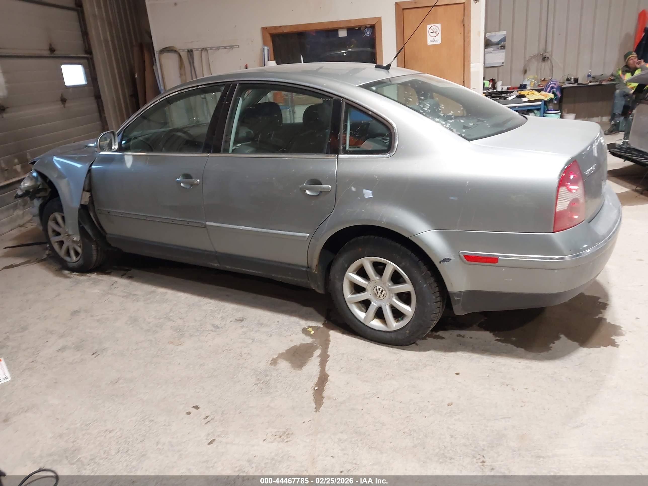 2004 Volkswagen Passat Gls Бирюзовый vin: WVWPD63B94P195872