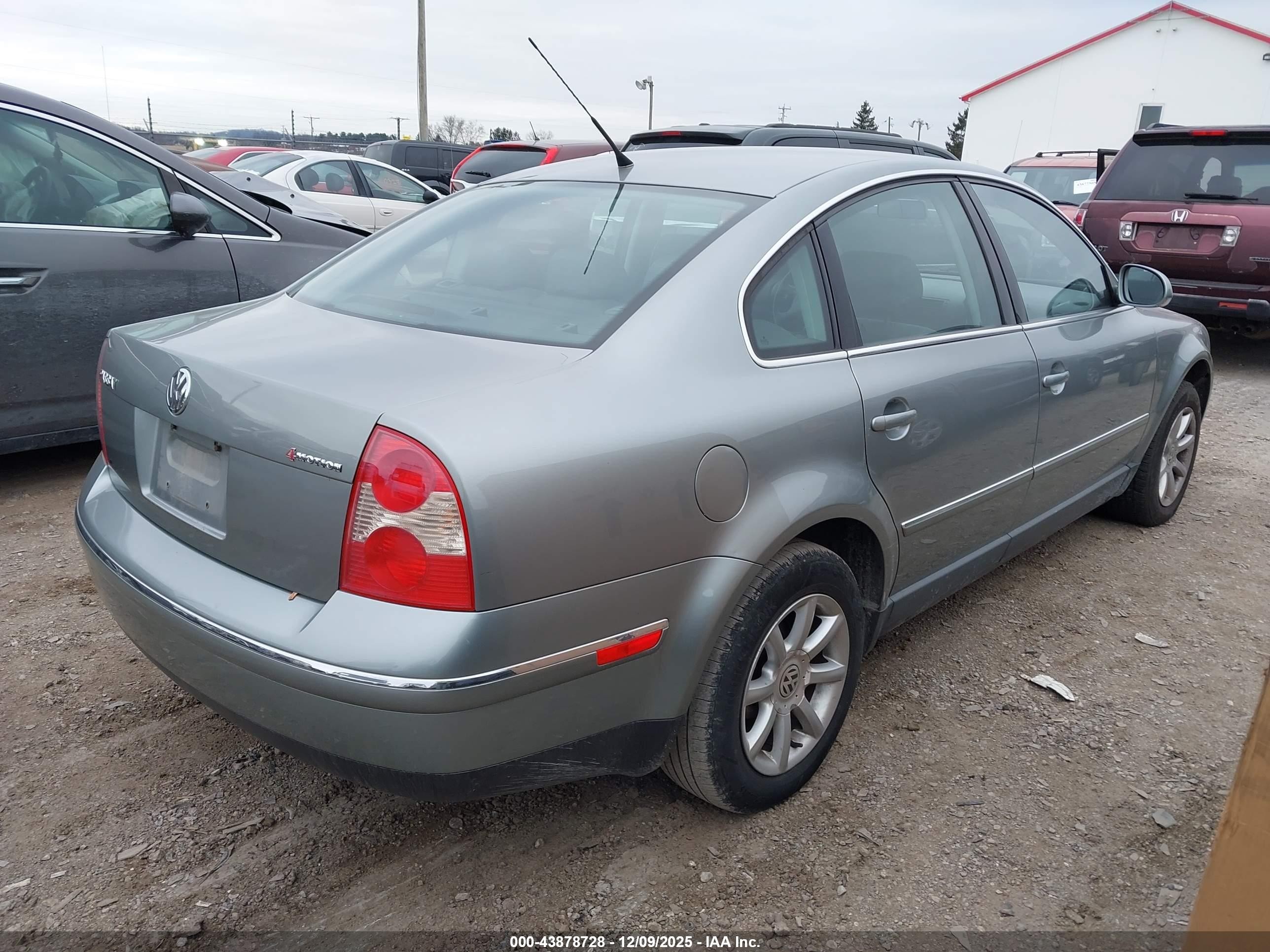 2004 Volkswagen Passat Gls Серебряный vin: WVWPD63B94P321020