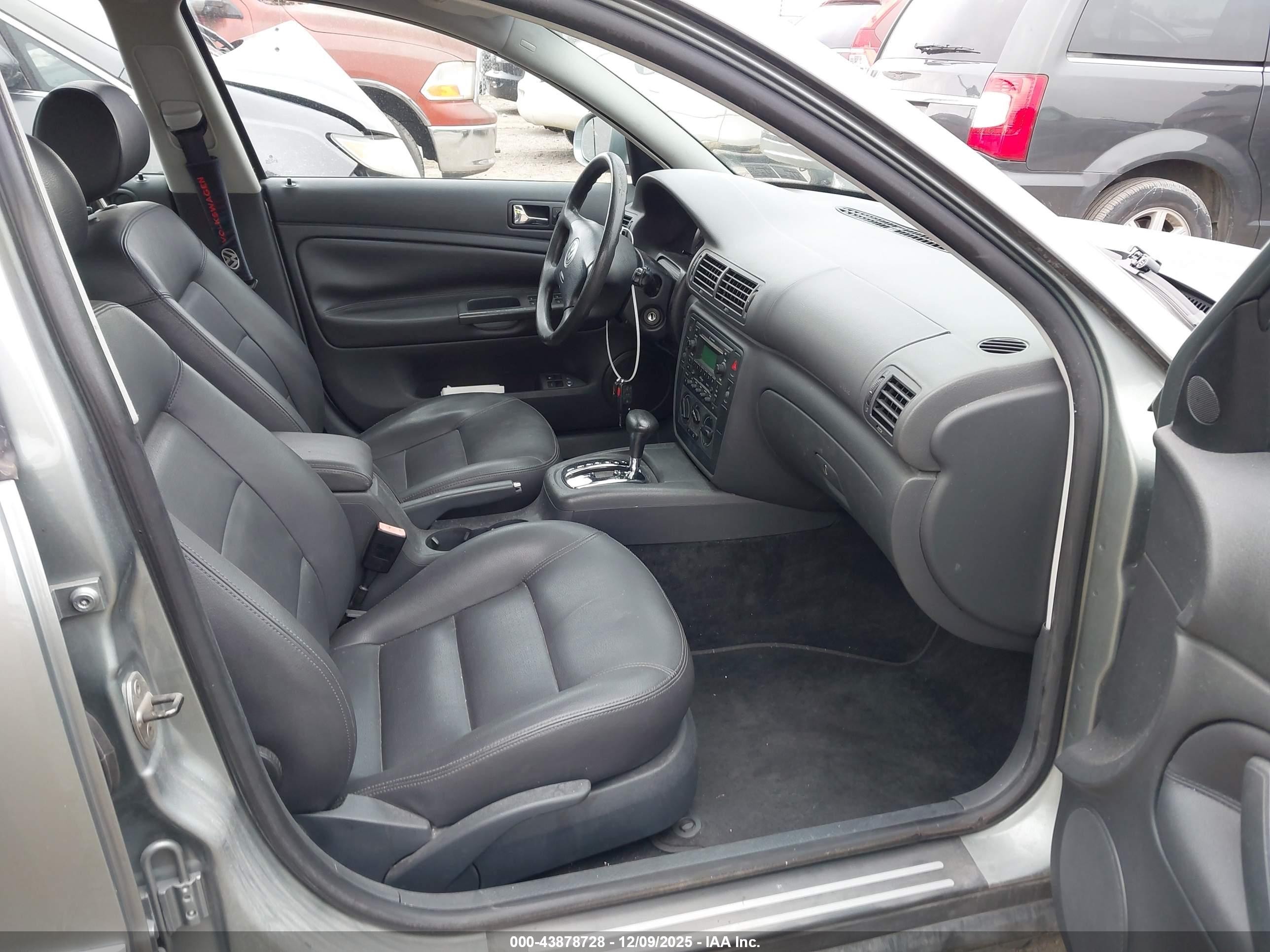 2004 Volkswagen Passat Gls Серебряный vin: WVWPD63B94P321020