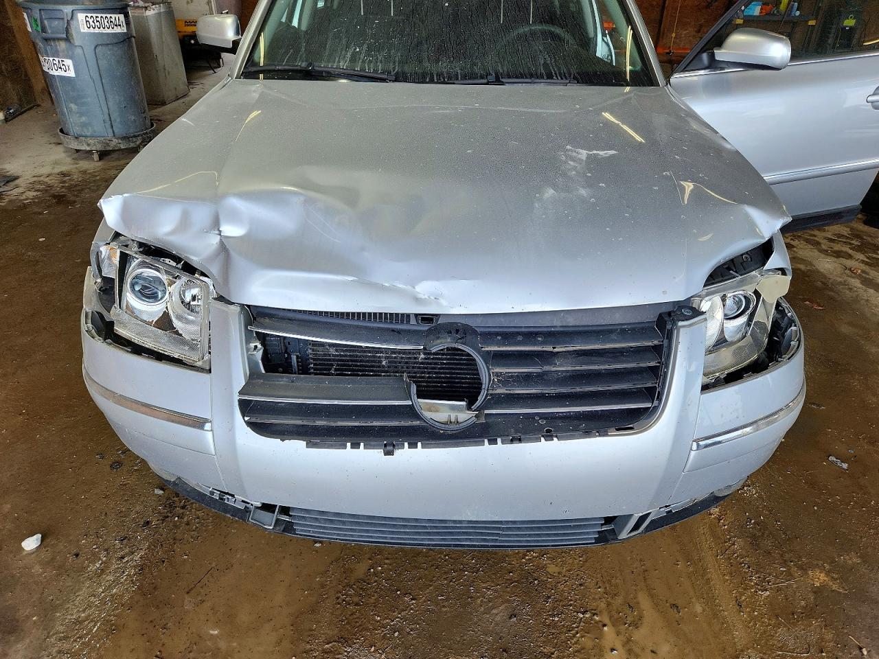 2002 Volkswagen Passat Gls Серебряный vin: WVWPD63BX2P349129