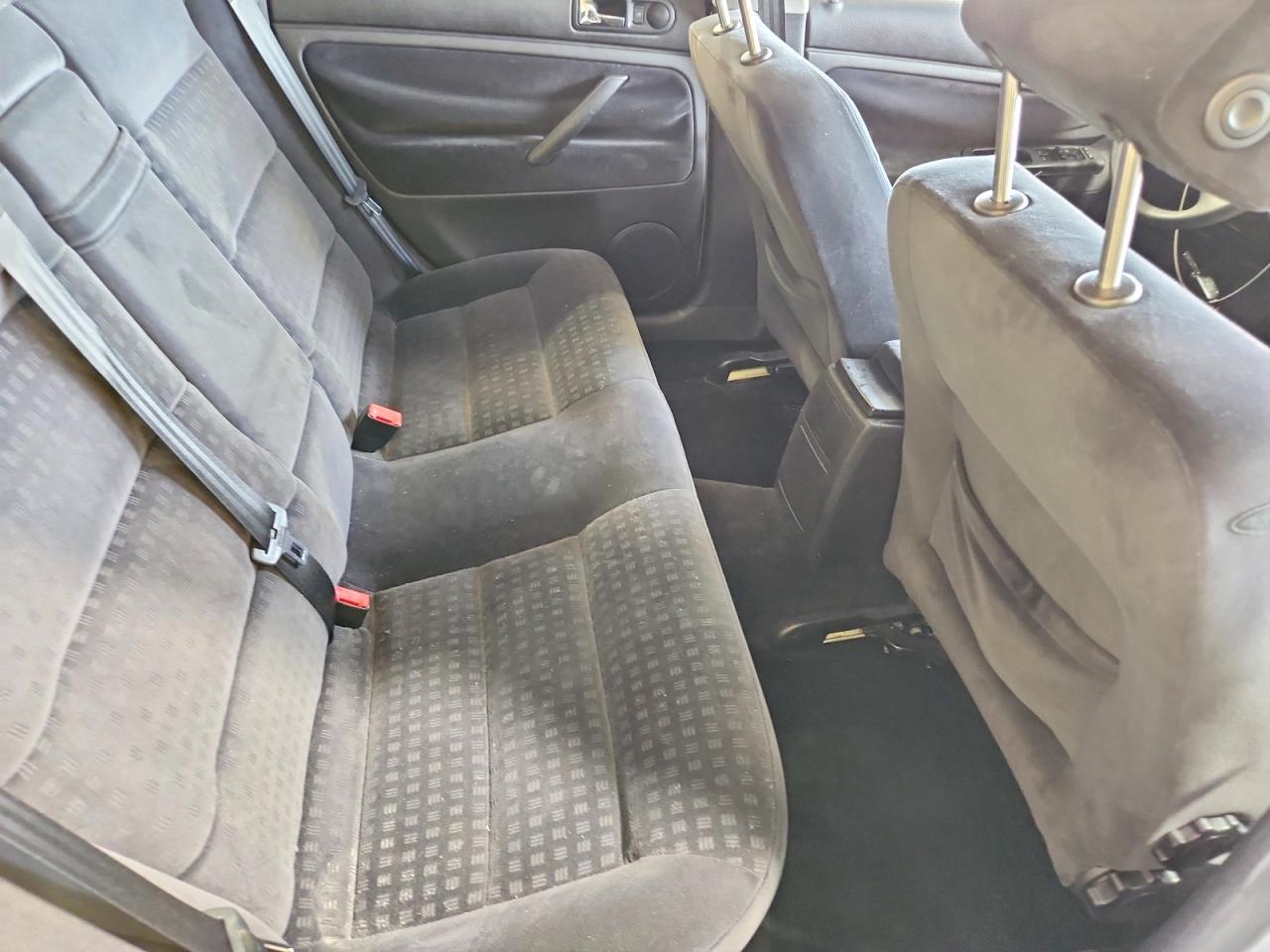2002 Volkswagen Passat Gls Серебряный vin: WVWPD63BX2P349129