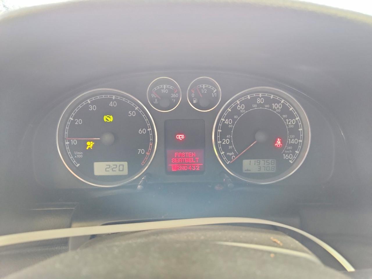 2002 Volkswagen Passat Gls Серебряный vin: WVWPD63BX2P349129