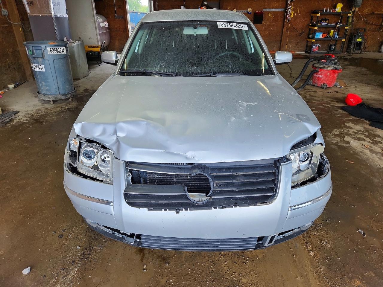 2002 Volkswagen Passat Gls Серебряный vin: WVWPD63BX2P349129